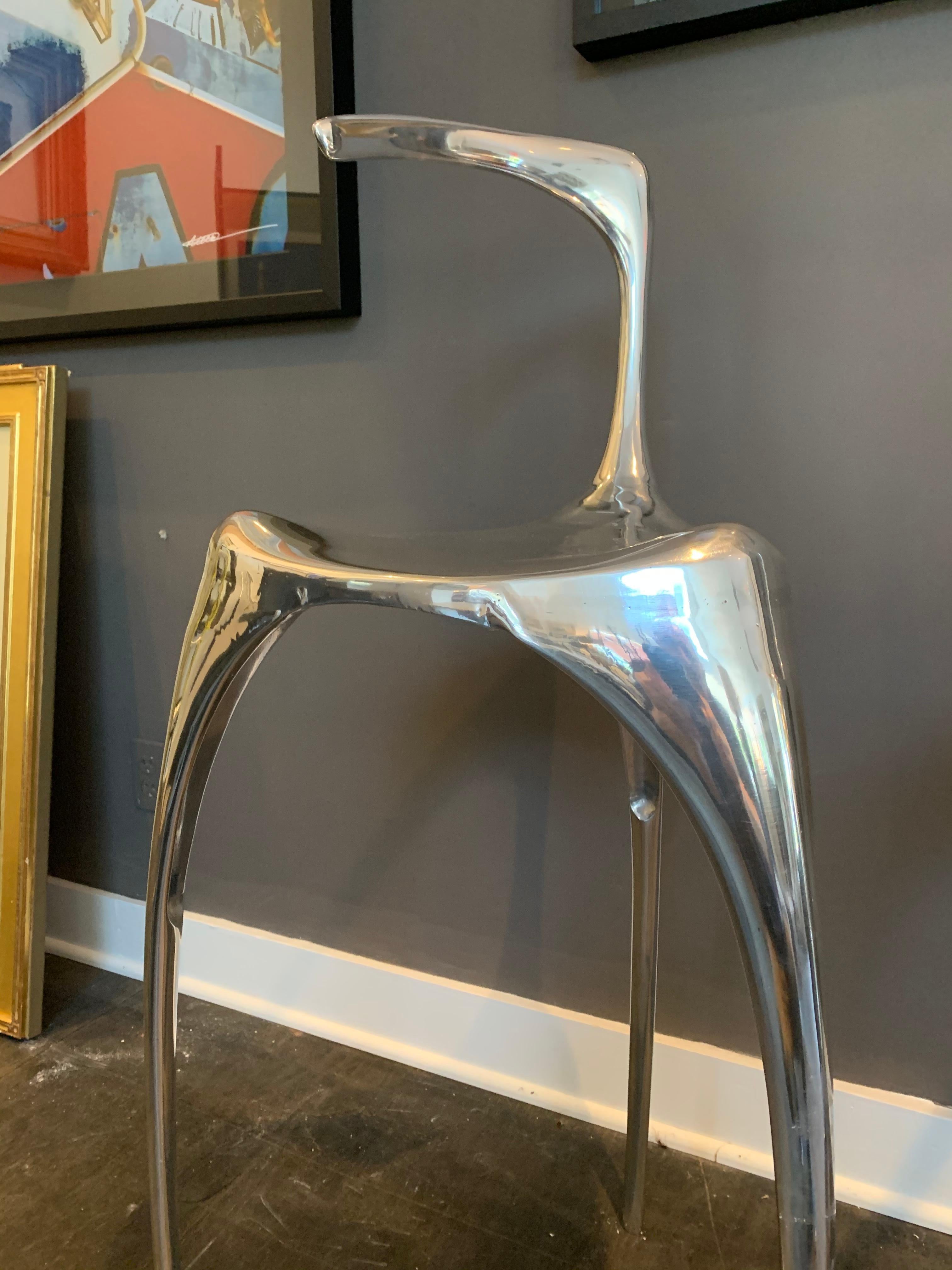 Three-Legged Sculptural Pair of Heavy Polished Aluminum Bar Stools For Sale 8