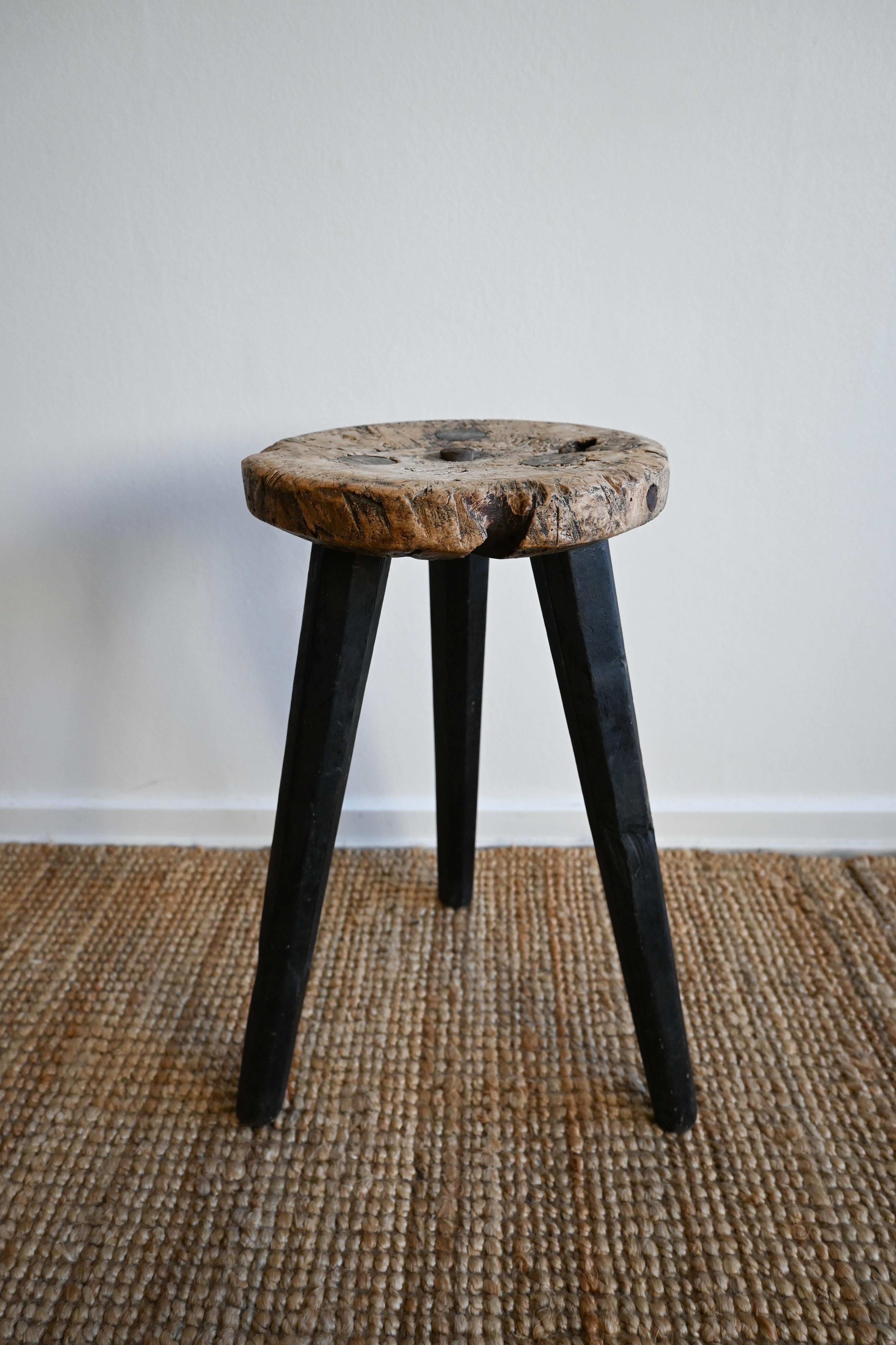 Three-legged Stool from 1798 from Northen Sweden For Sale 4