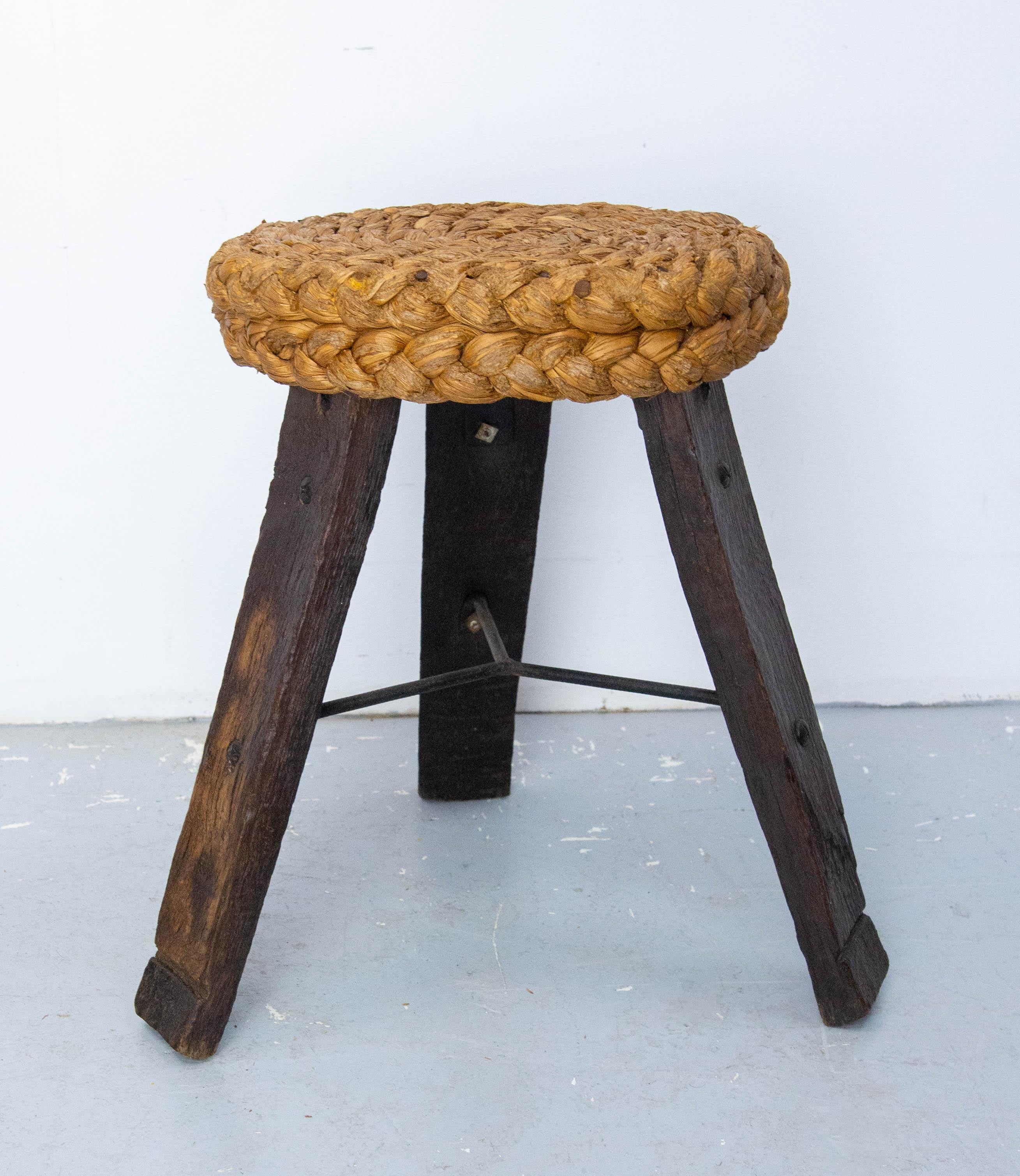Vintage french three legs stool in massive oak and woven straw.
The legs are made with wood from barrels.
The design duo Adrien Audoux and Frida Minnet worked with various recycled and local materials, including bamboo, corn husks, and wood from