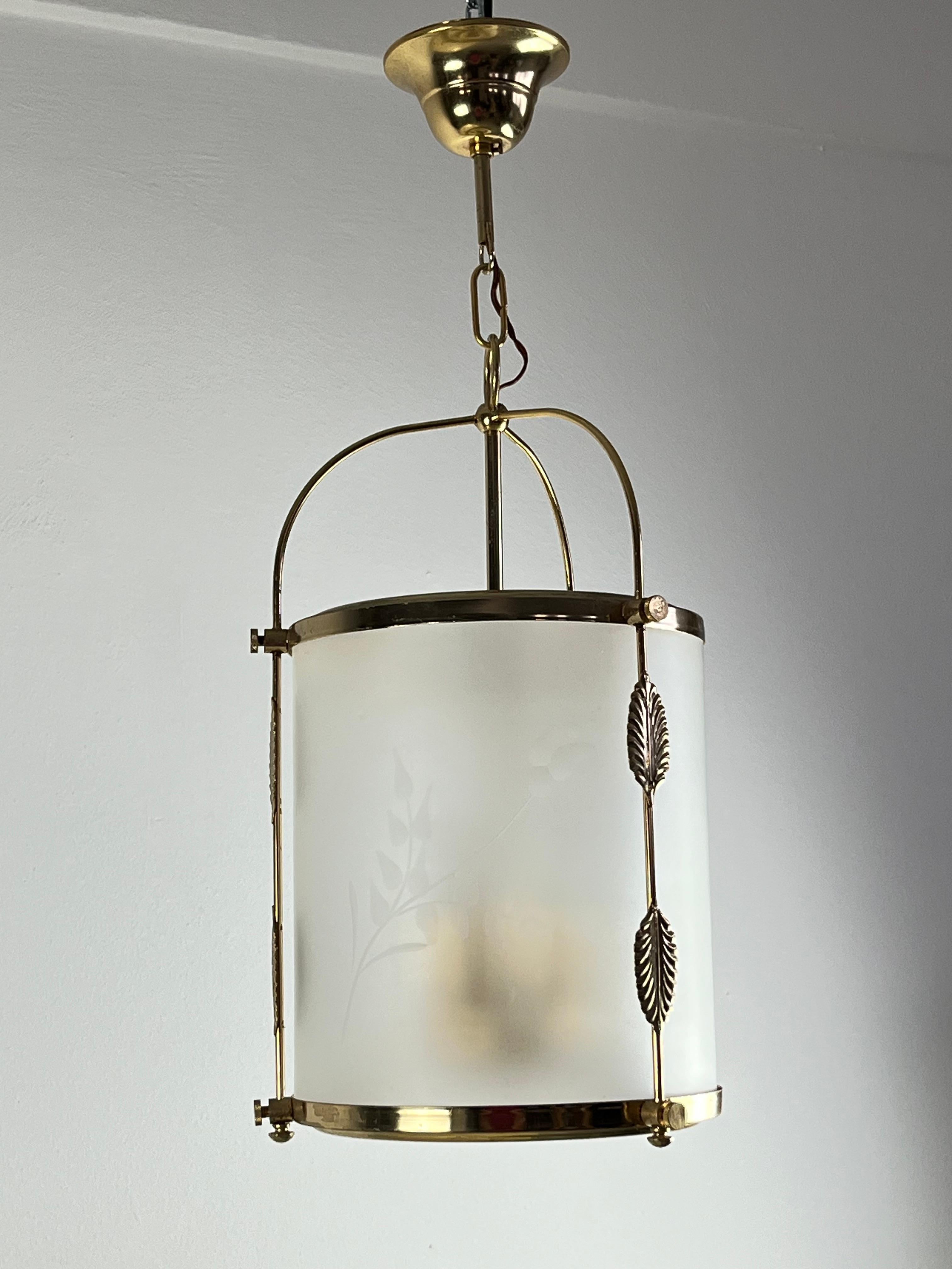 Mid-20th Century Three-light Chandelier in worked glass and gilded metal, Italy, 1960s For Sale
