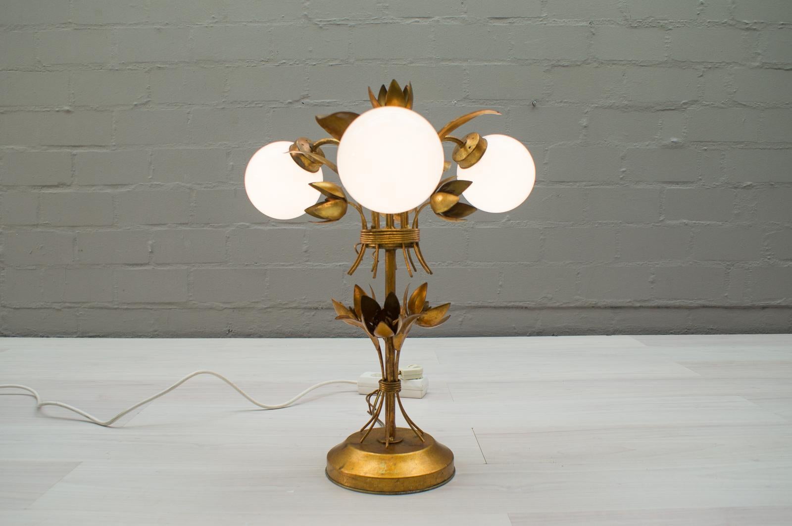 Hollywood Regency Three-Light Gold Leaf Table Lamp from Hans Kögl, 1970s, Germany For Sale