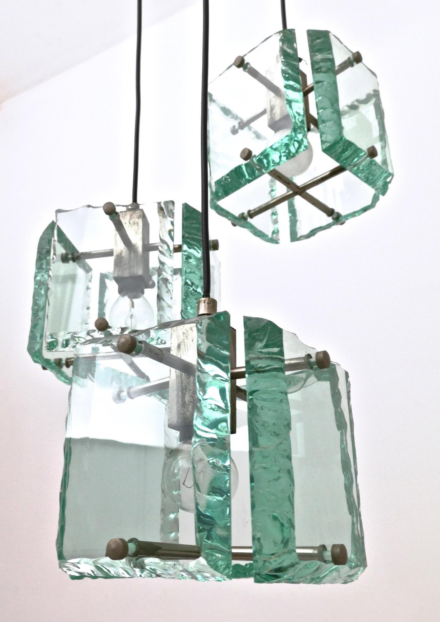 Mid-Century Modern Lampe à suspension vintage à trois lumières en verre vert Nile par Zero Quattro, Italie en vente