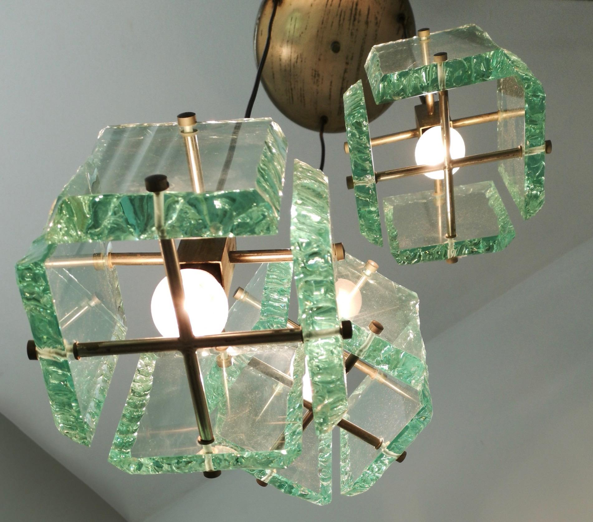 Vintage Three-Light Nile Green Glass Pendant Light by Zero Quattro, Italy In Excellent Condition For Sale In Bresso, Lombardy