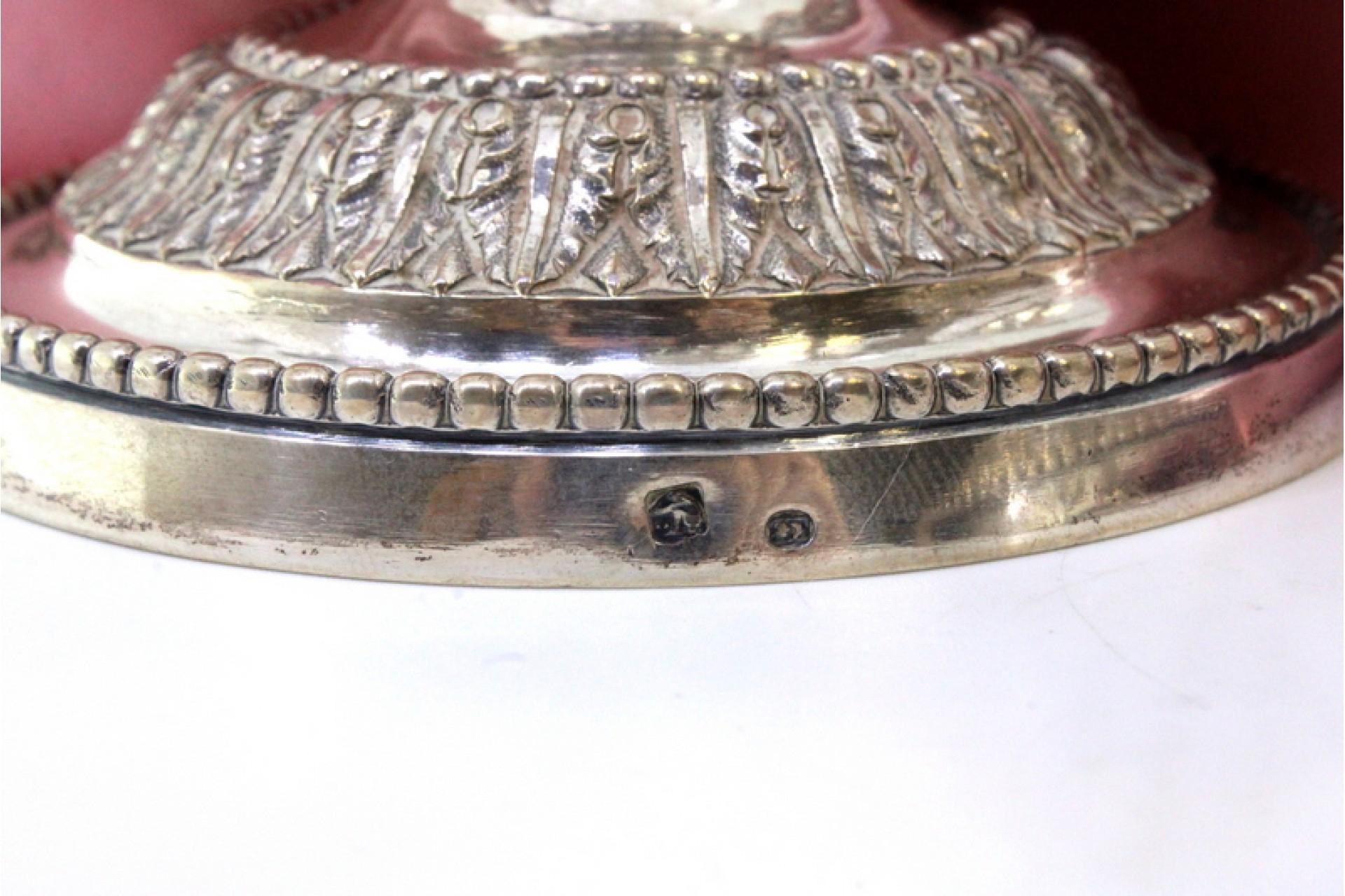 European Three-light silver candelabrum with pearly friezes and beaded circular base For Sale