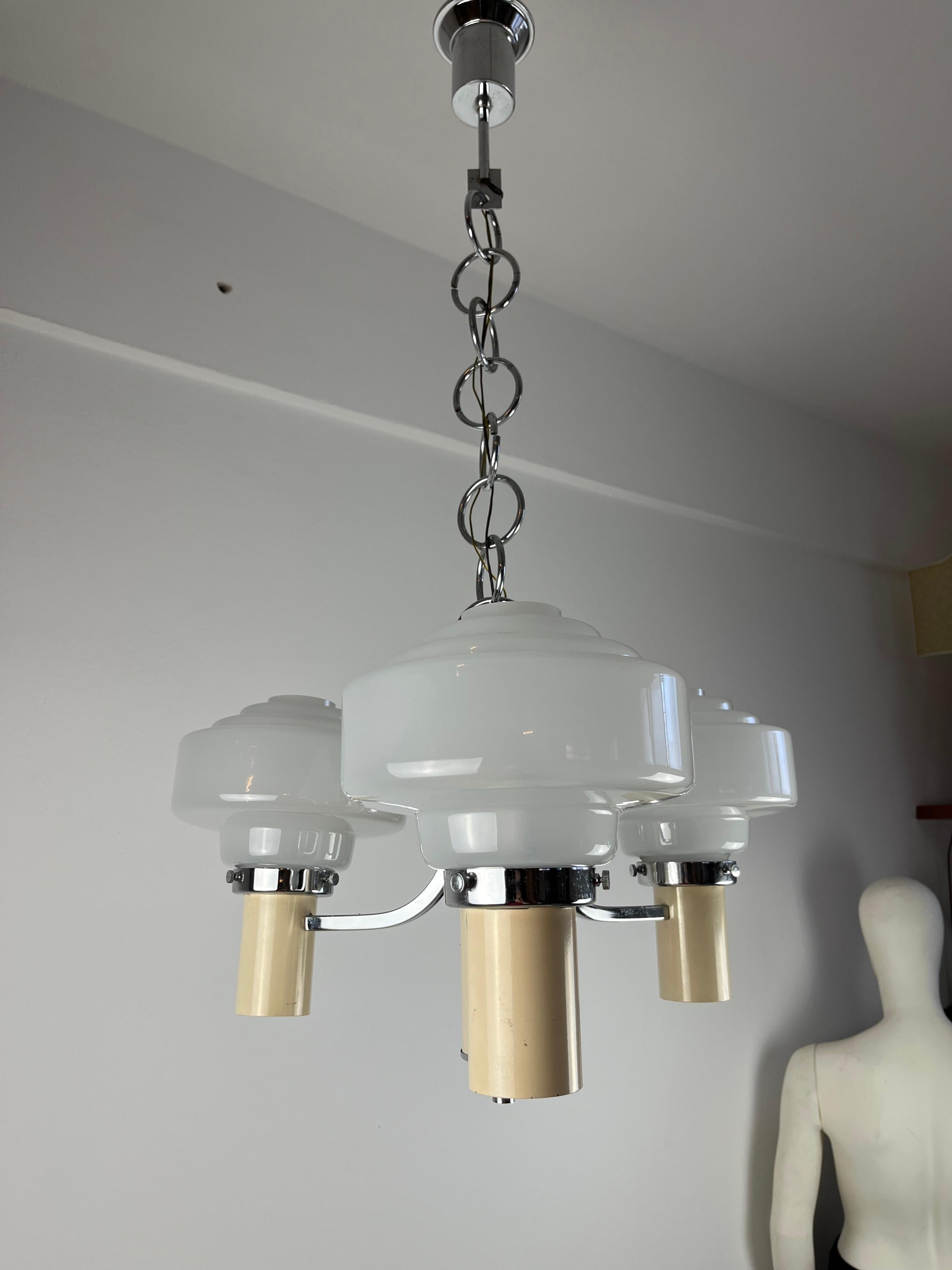 Three Lights Chandelier, Made in Italy, 1970s For Sale 3