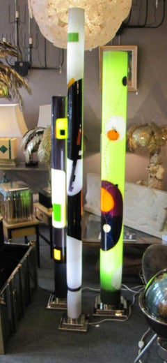 Tres columnas luminosas de resina de Pauline Couble, Francia, hacia 2012