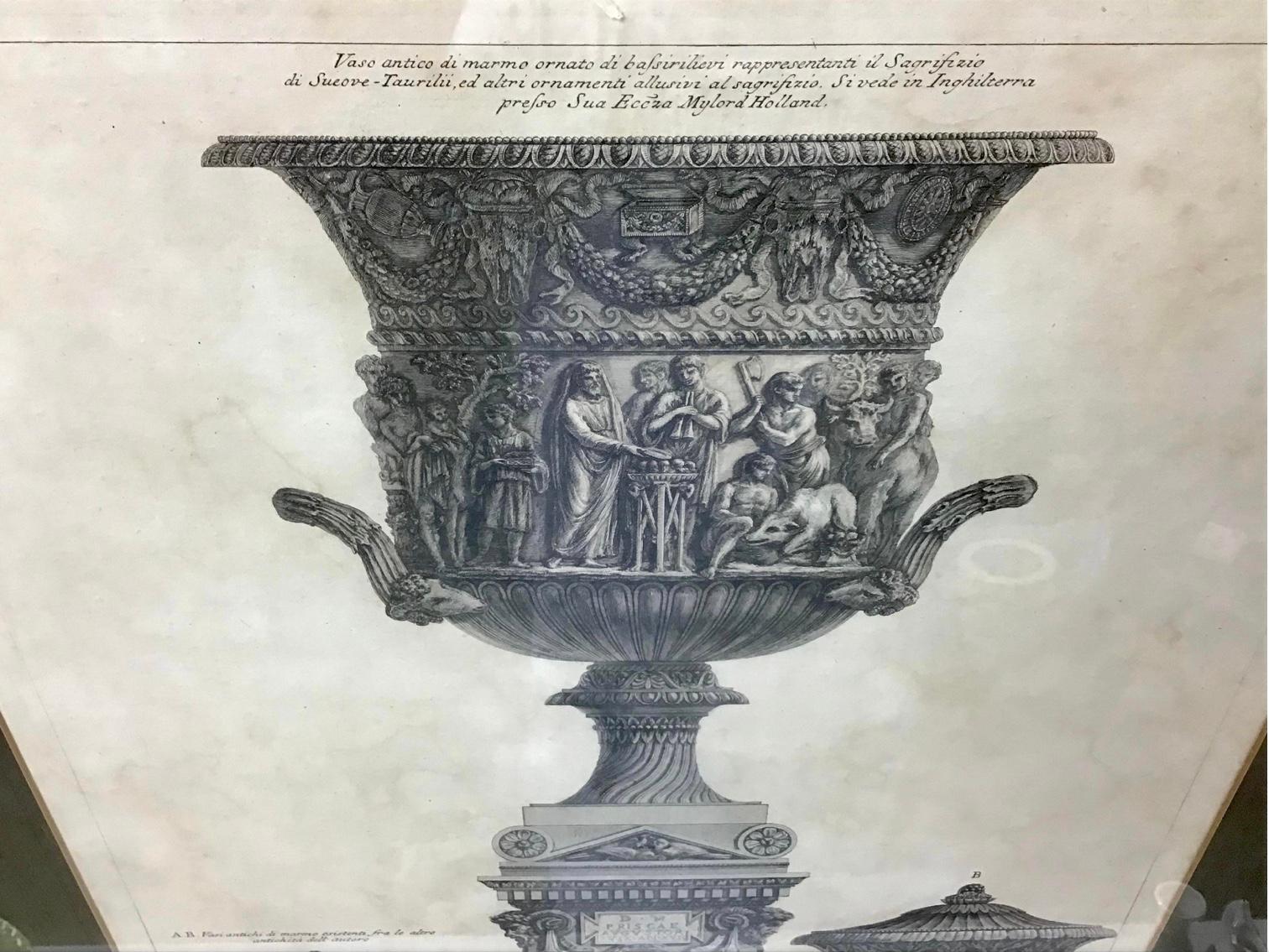 Drei Vasen aus Marmor und ein Sarkophag, Radierung von G.B. Piranesi im Angebot 3