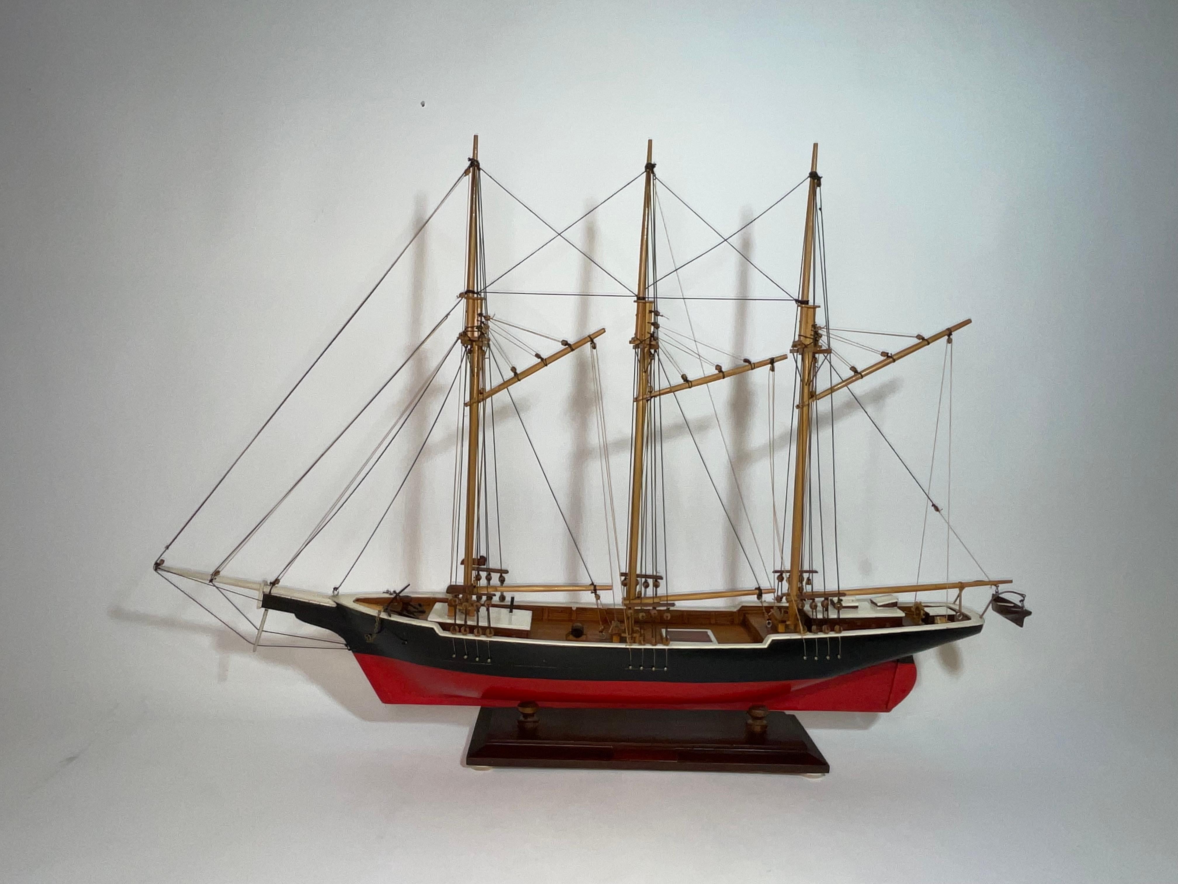 Modèle de navire Schooner à trois mâts en vente 8