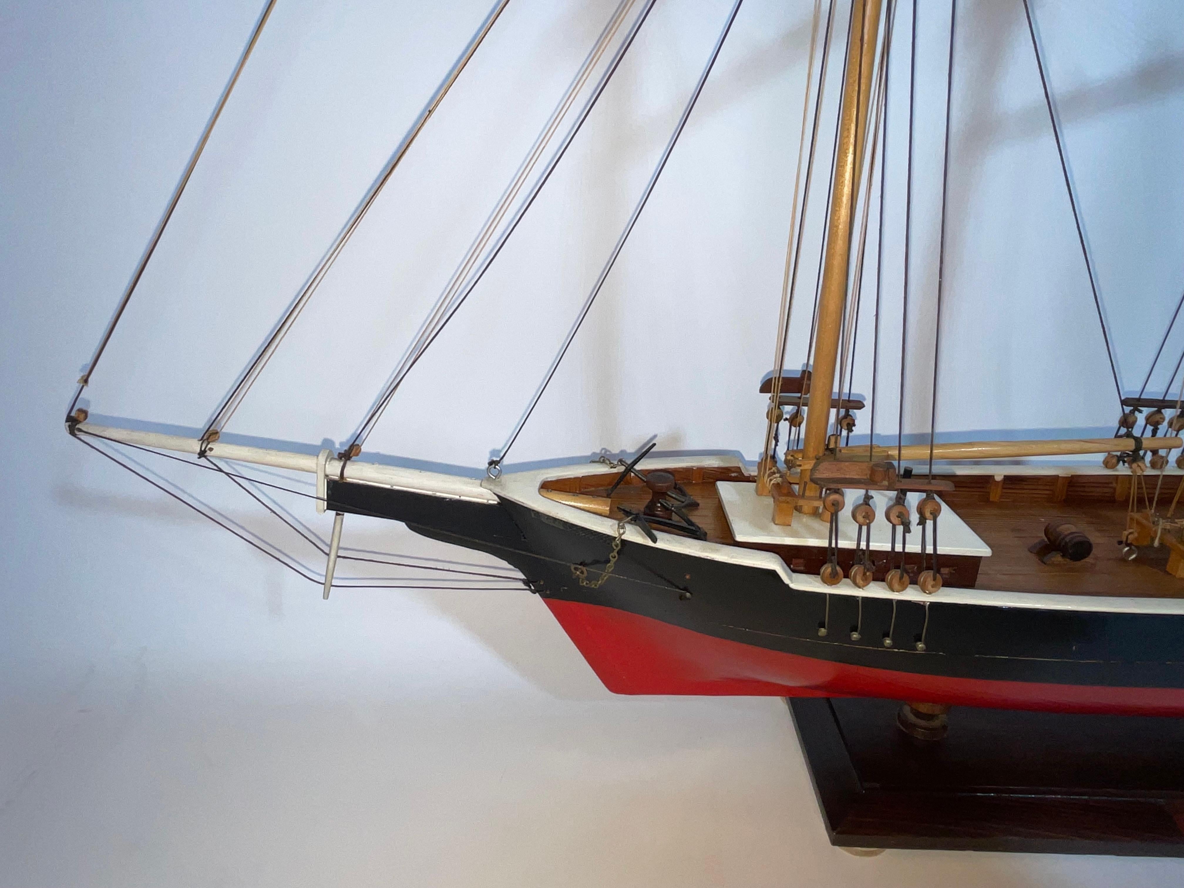 Modèle de navire Schooner à trois mâts en vente 11
