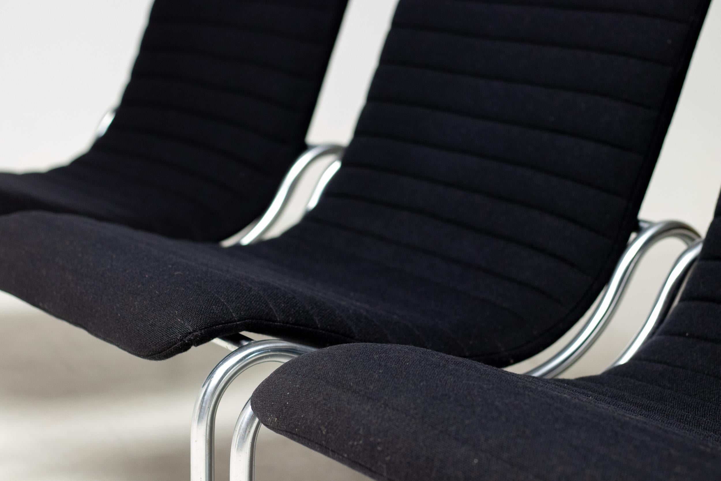 Three Mid Century Modern Kho Liang Ie Model 704 High Back Lounge Chairs en Bueno estado para la venta en Dronten, NL