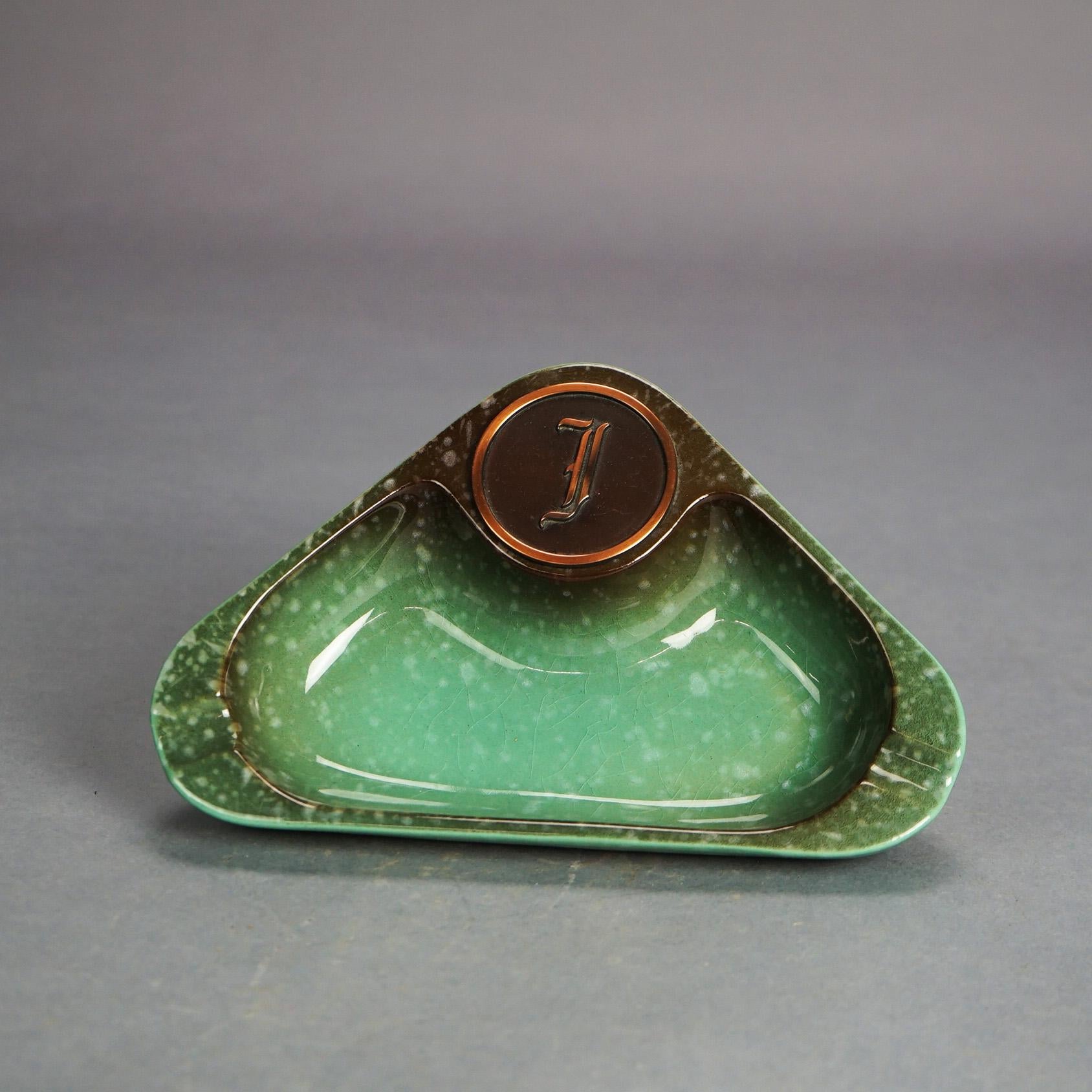 Three Mid Century Modern Roseville Hyde Park Art Pottery Ashtrays Mid 20thC In Good Condition For Sale In Big Flats, NY