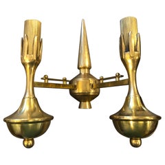 1950s Mid-Century Modern Italian Solid Brass Two Lights Wall Sconces (Appliques murales à deux lumières en laiton massif)