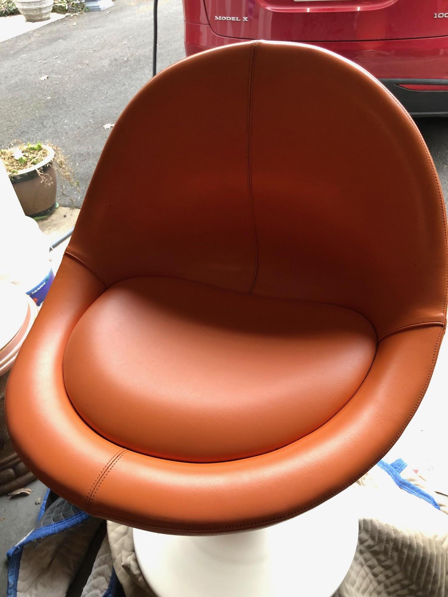 Three Mid-Century Modern Tulip Chairs For Sale 3