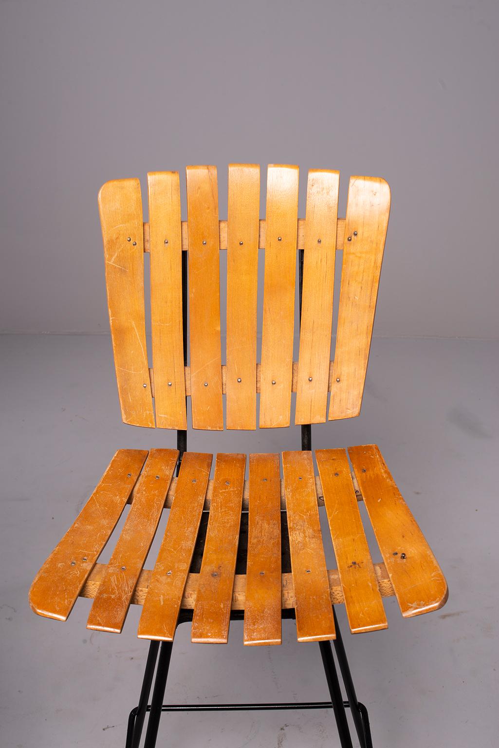 Three Midcentury Arthur Umanoff Slatwood and Iron Swivel Bar Height Stools In Good Condition In Troy, MI