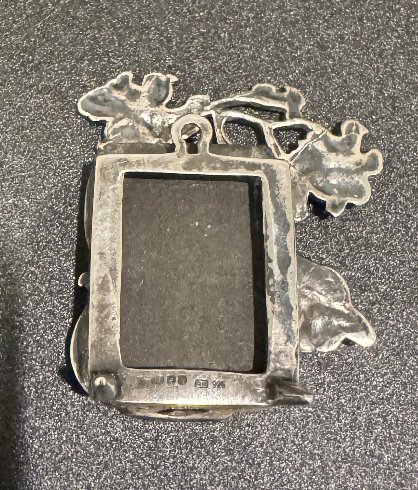 XX secolo Tre cornici decorative in argento sterling in miniatura in vendita