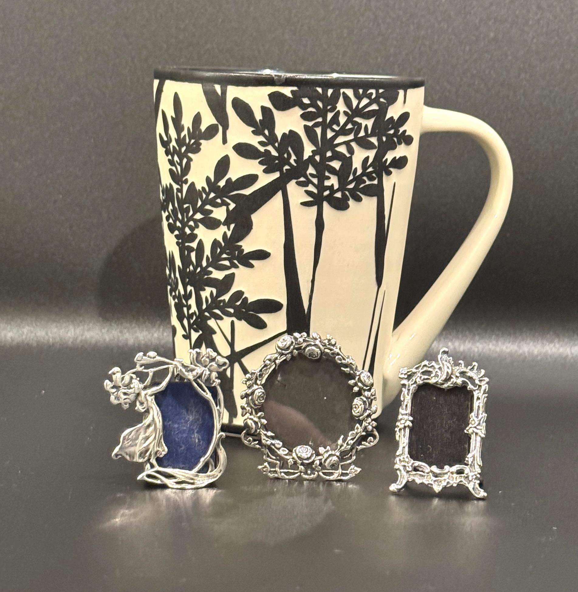 Tre cornici decorative in argento sterling in miniatura in vendita 4