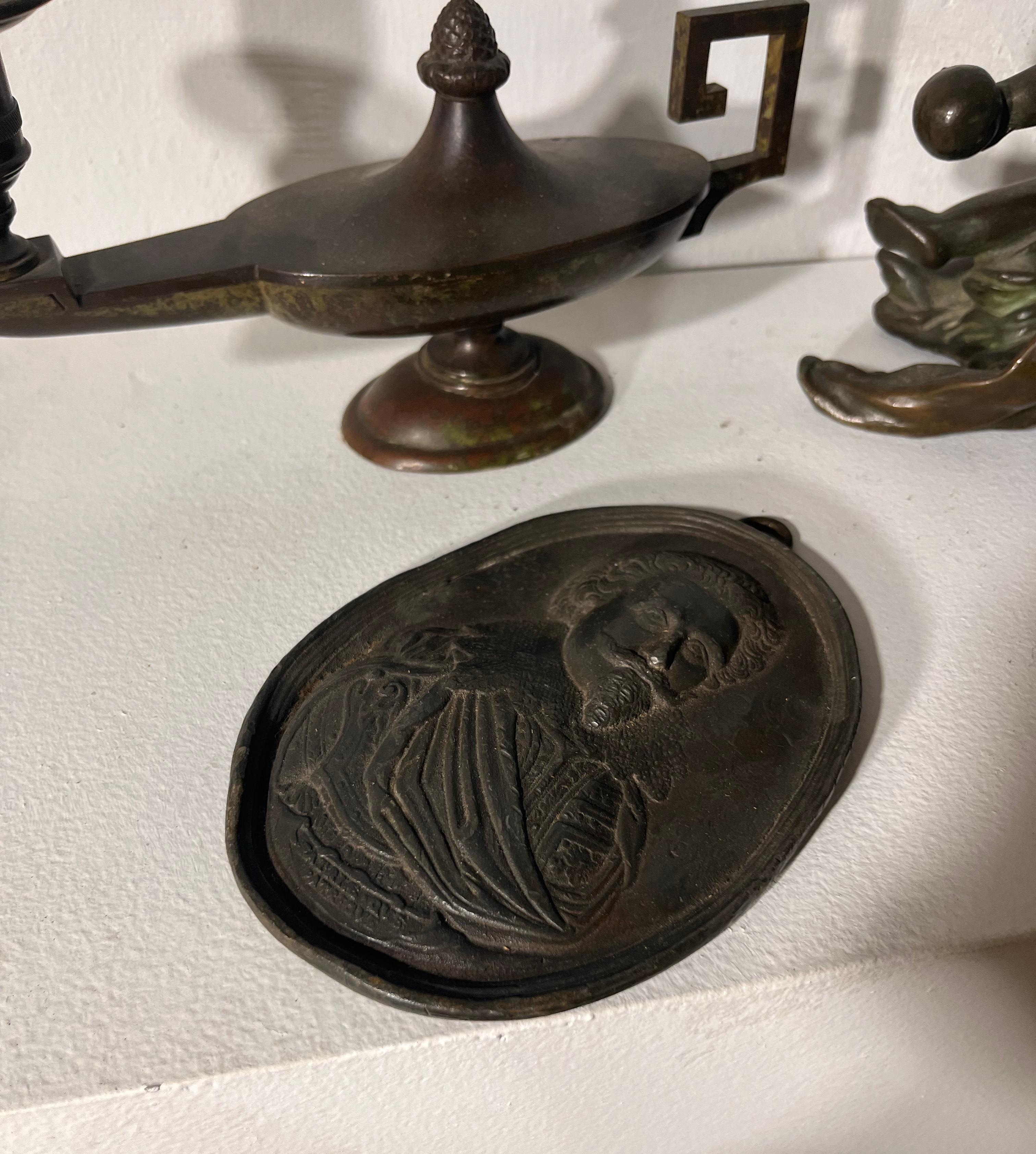 Tre sculture decorative neoclassiche del Cabinet d'Amateur In condizioni buone in vendita a Miami, FL