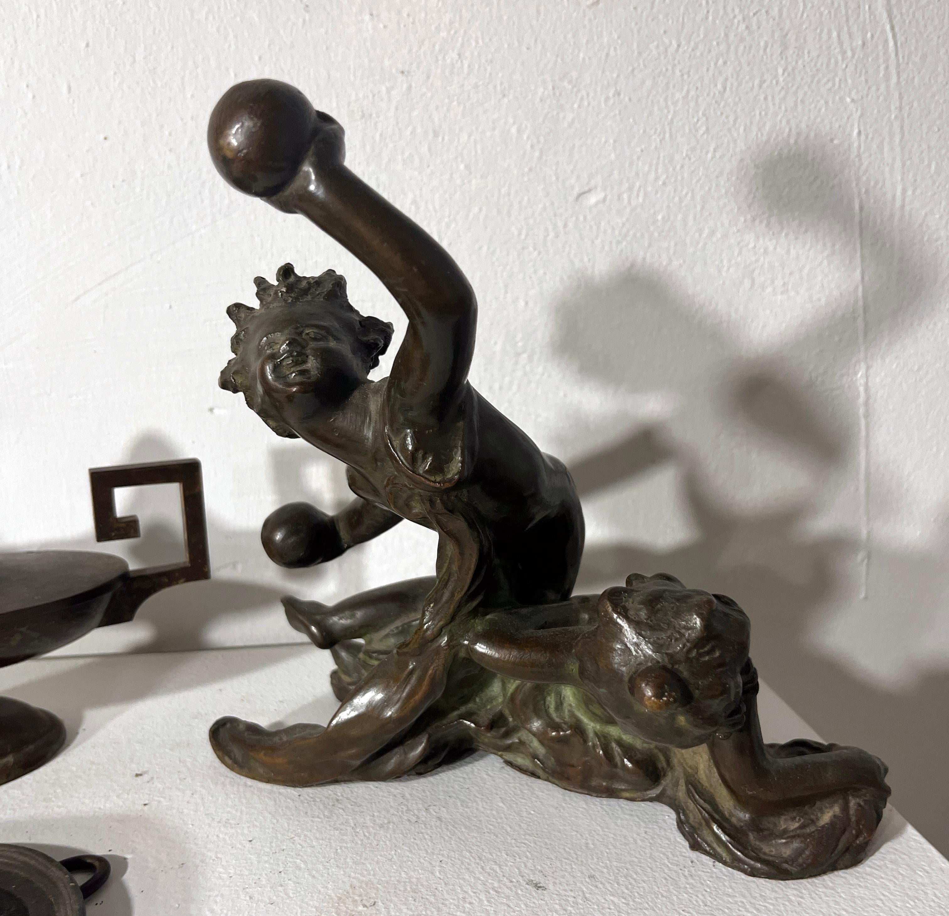 Metà XIX secolo Tre sculture decorative neoclassiche del Cabinet d'Amateur in vendita
