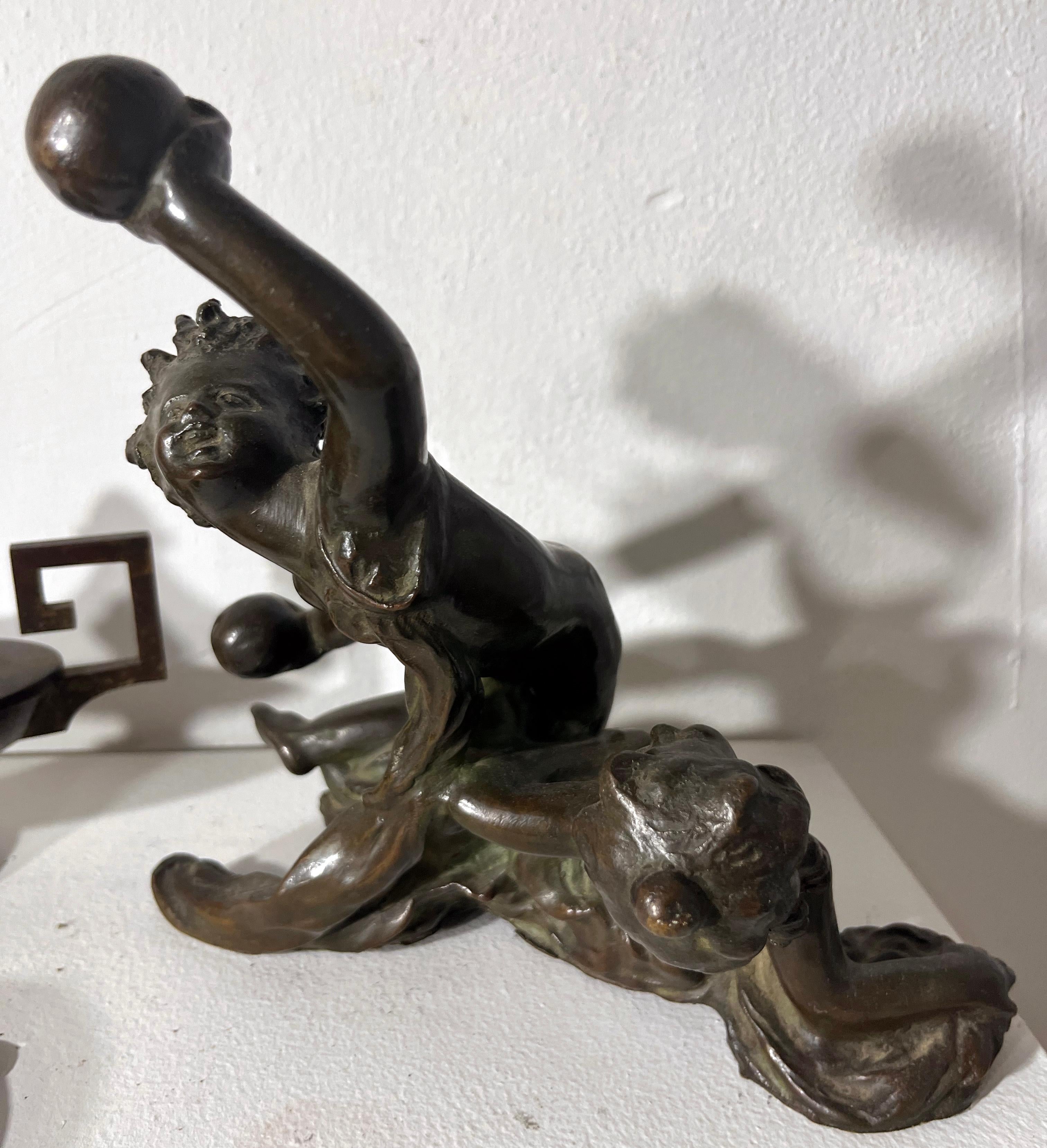Bronzo Tre sculture decorative neoclassiche del Cabinet d'Amateur in vendita