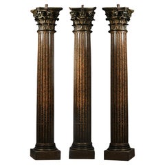 Trois colonnes corinthiennes de style néoclassique d'après Pierre Gouthière