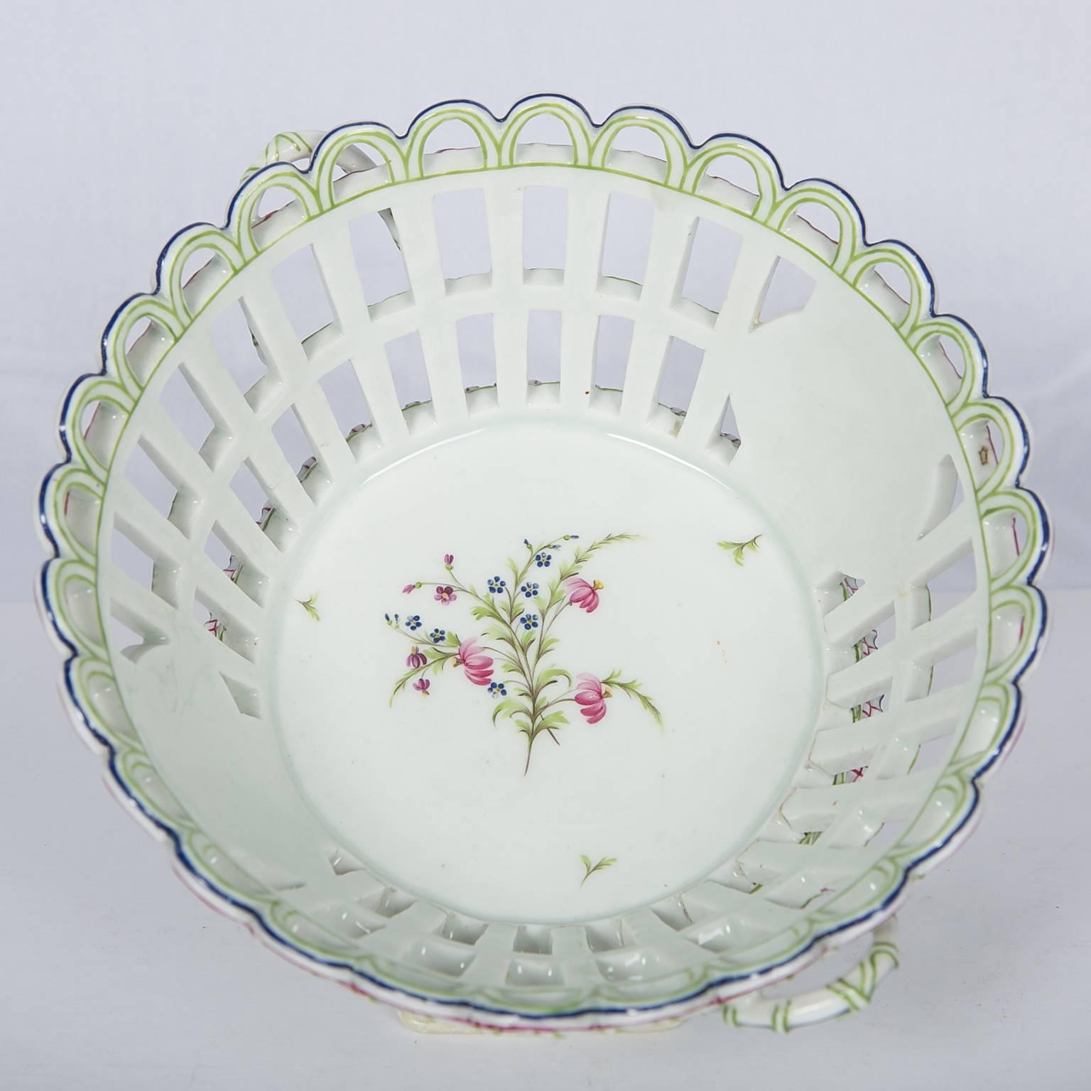 Three Antique Porcelain Pink and Green Niderviller Open-Work Baskets Circa 1800 3