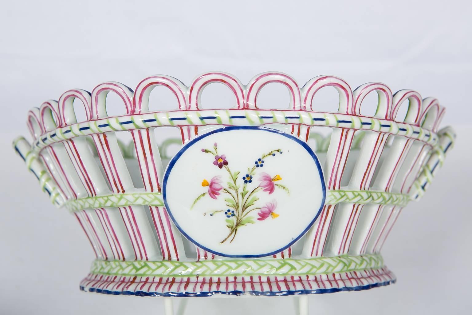Hand-Painted Three Antique Porcelain Pink and Green Niderviller Open-Work Baskets Circa 1800