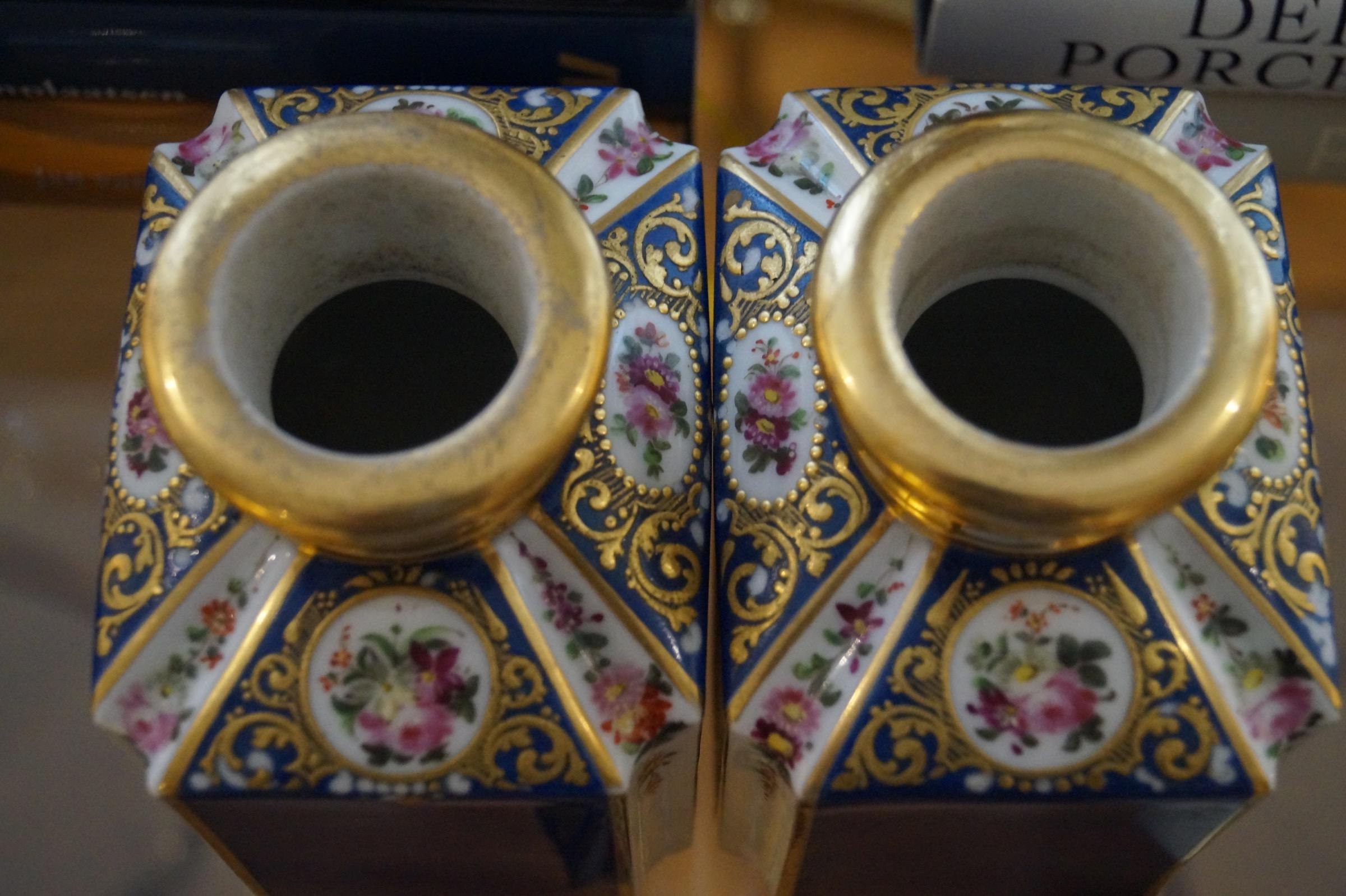 Three Old Paris Porcelain Tea Caddies, circa 1850 For Sale 2