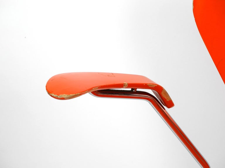 Three Original Arne Jacobsen Armchairs in Orange Mod. 3207 of 1982 For Sale at 1stDibs