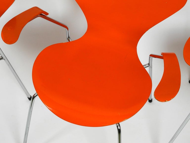 Three Original Arne Jacobsen Armchairs in Orange Mod. 3207 of 1982 For Sale at 1stDibs