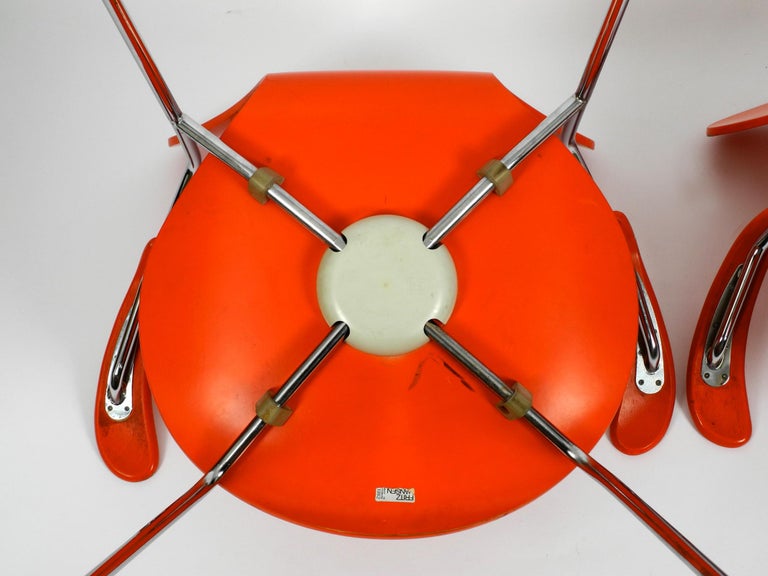Three Original Arne Jacobsen Armchairs in Orange Mod. 3207 of 1982 For Sale at 1stDibs