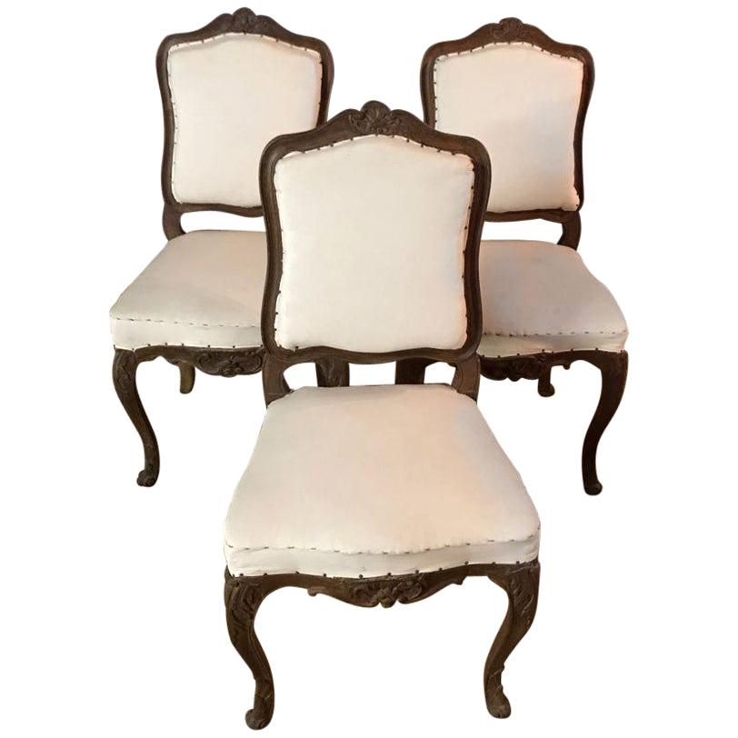 Three Original Antique Baroque Chairs, circa 1740 Solid Walnut Wood  hand carved For Sale