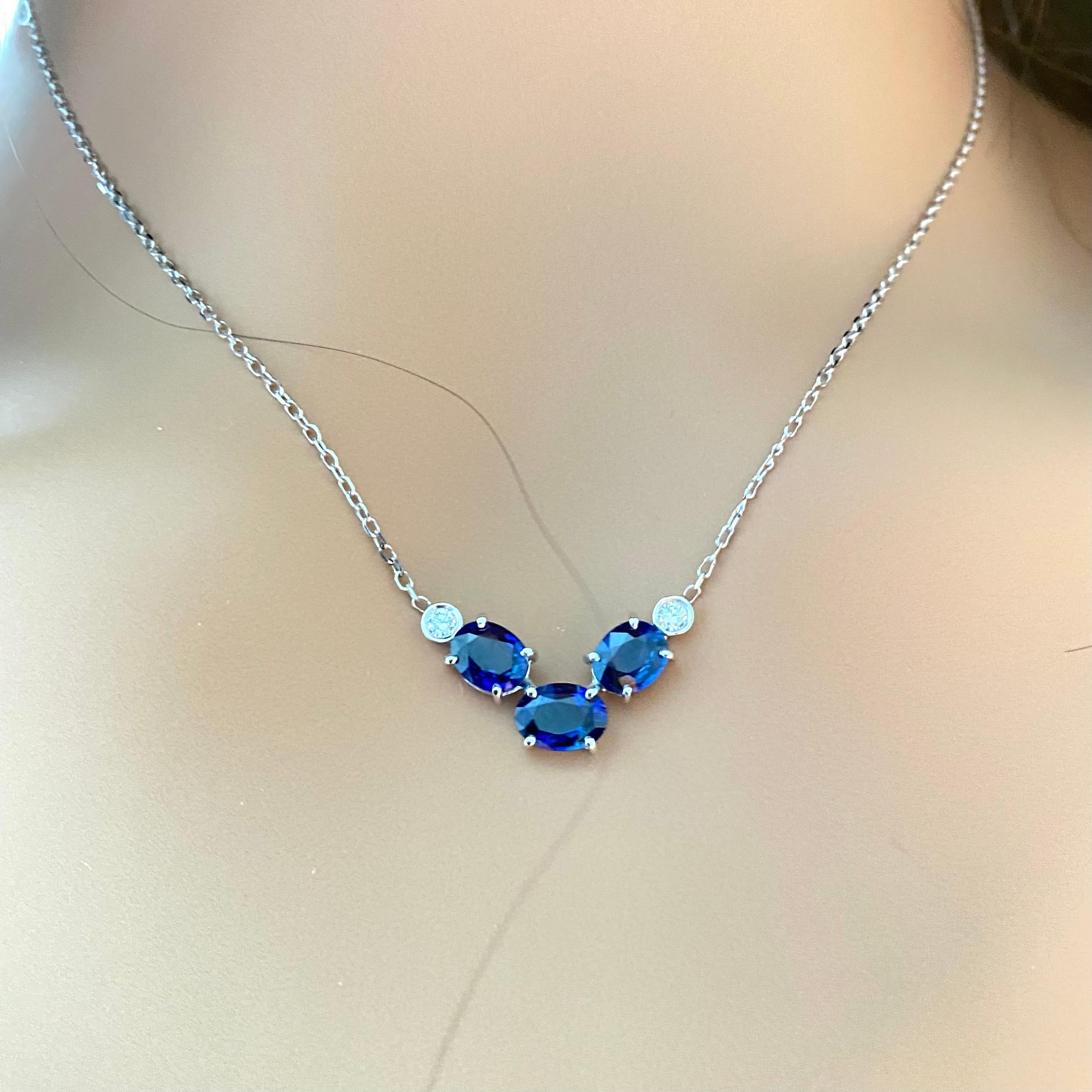 3 stone sapphire necklace