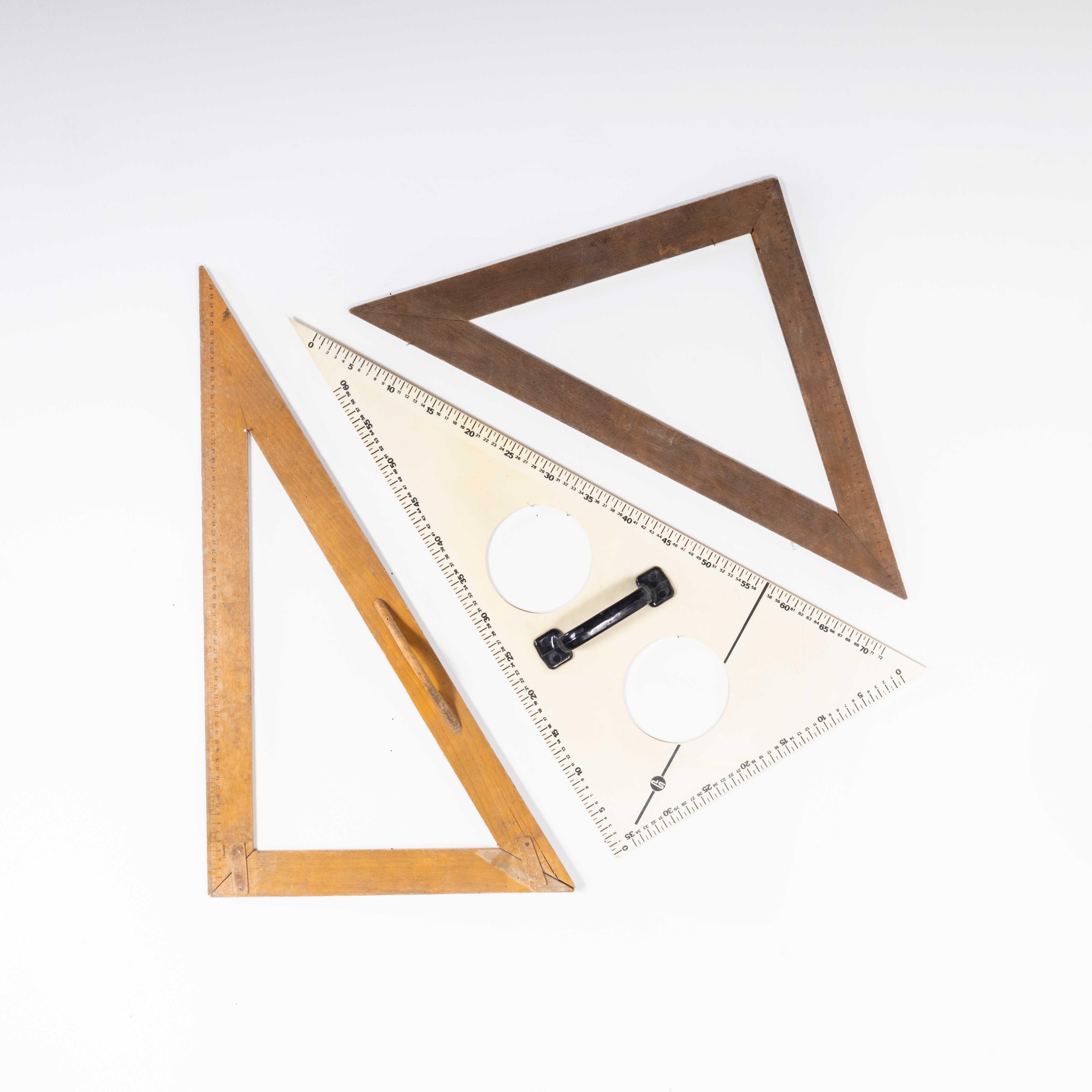 Three oversize teaching – blackboard triangles
Three oversize teaching – blackboard triangles. Set Of three triangles, two wood and one semi flexible off white acrylic for blackboard use. Large triangle 80 L x 40 W all cm.

Workshop report
Our