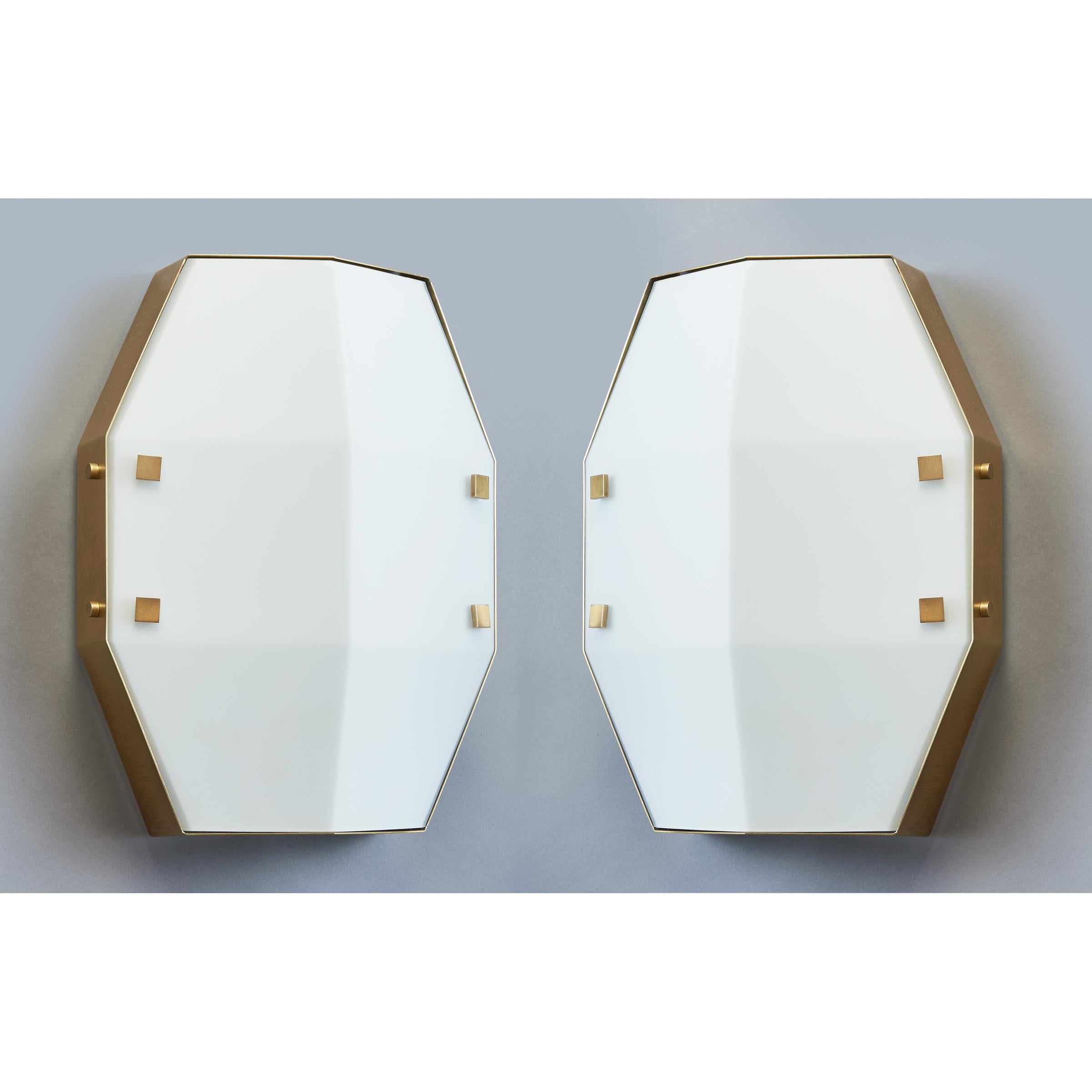 Mid-Century Modern Arredoluce Pair of Sconces in Satin Opaline Glass, Italy, 1960s