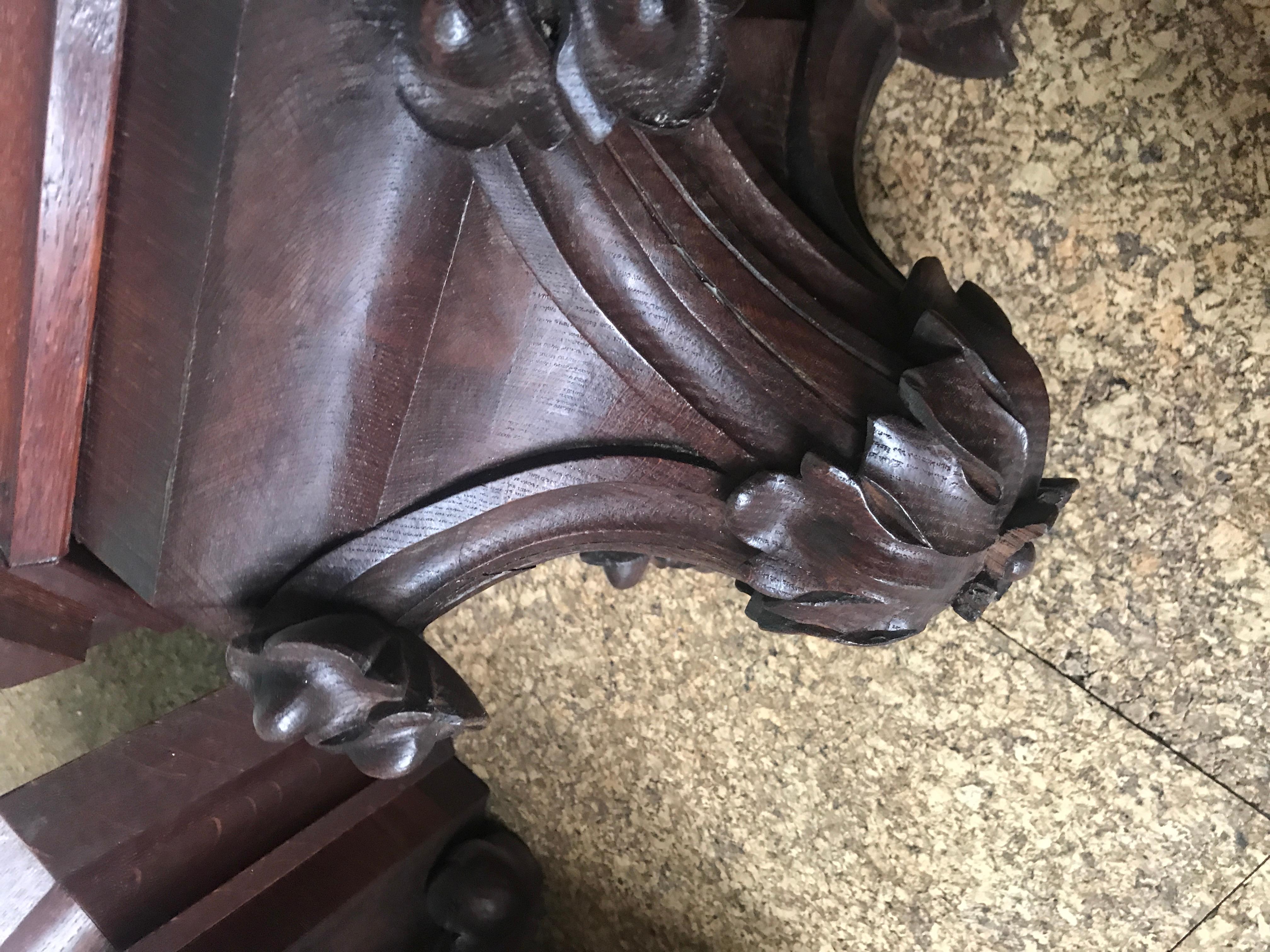 Three Pair of 19th Century Hand Carved Oak Wall Bracket Consoles In Good Condition For Sale In Antwerp, BE