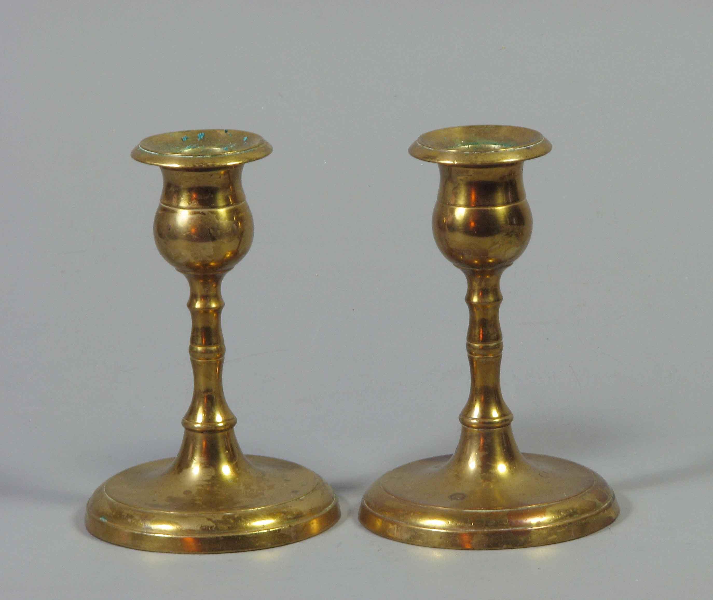 Svedese Tre coppie di candelieri in ottone, XIX secolo in vendita