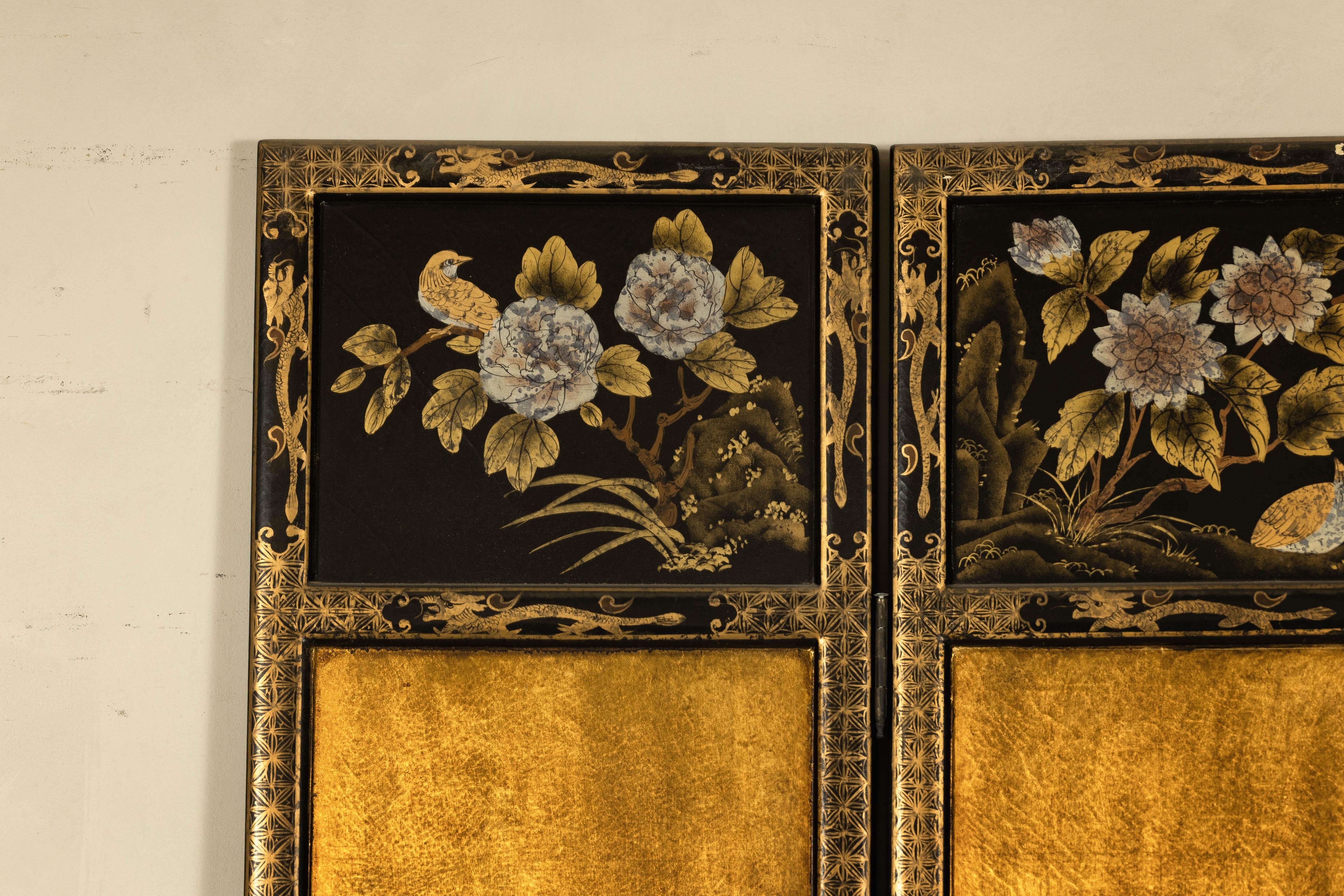 Three-Panel Black Lacquered and Gold Screen with Flowers and Calligraphy For Sale 3