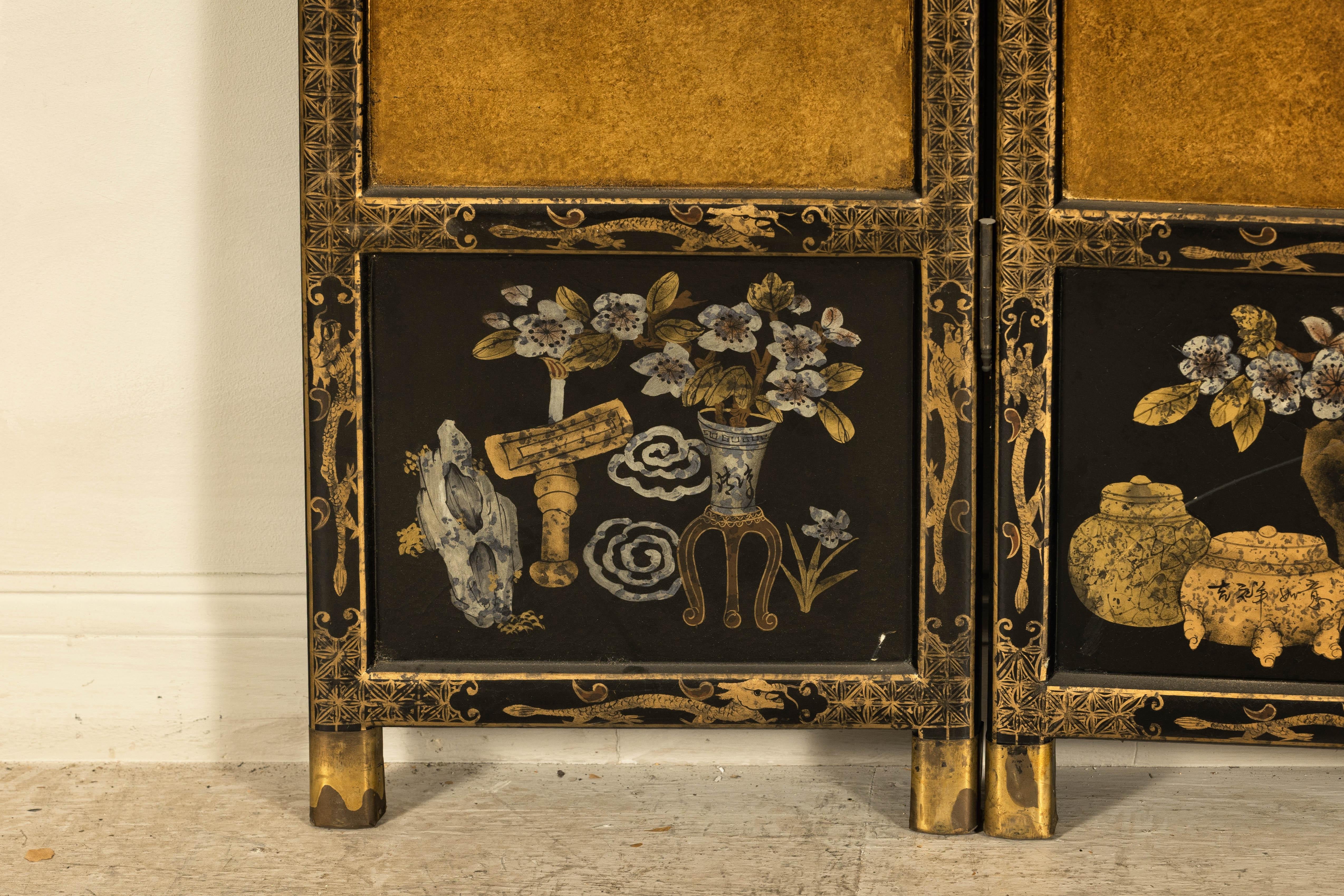 Three-Panel Black Lacquered and Gold Screen with Flowers and Calligraphy For Sale 7