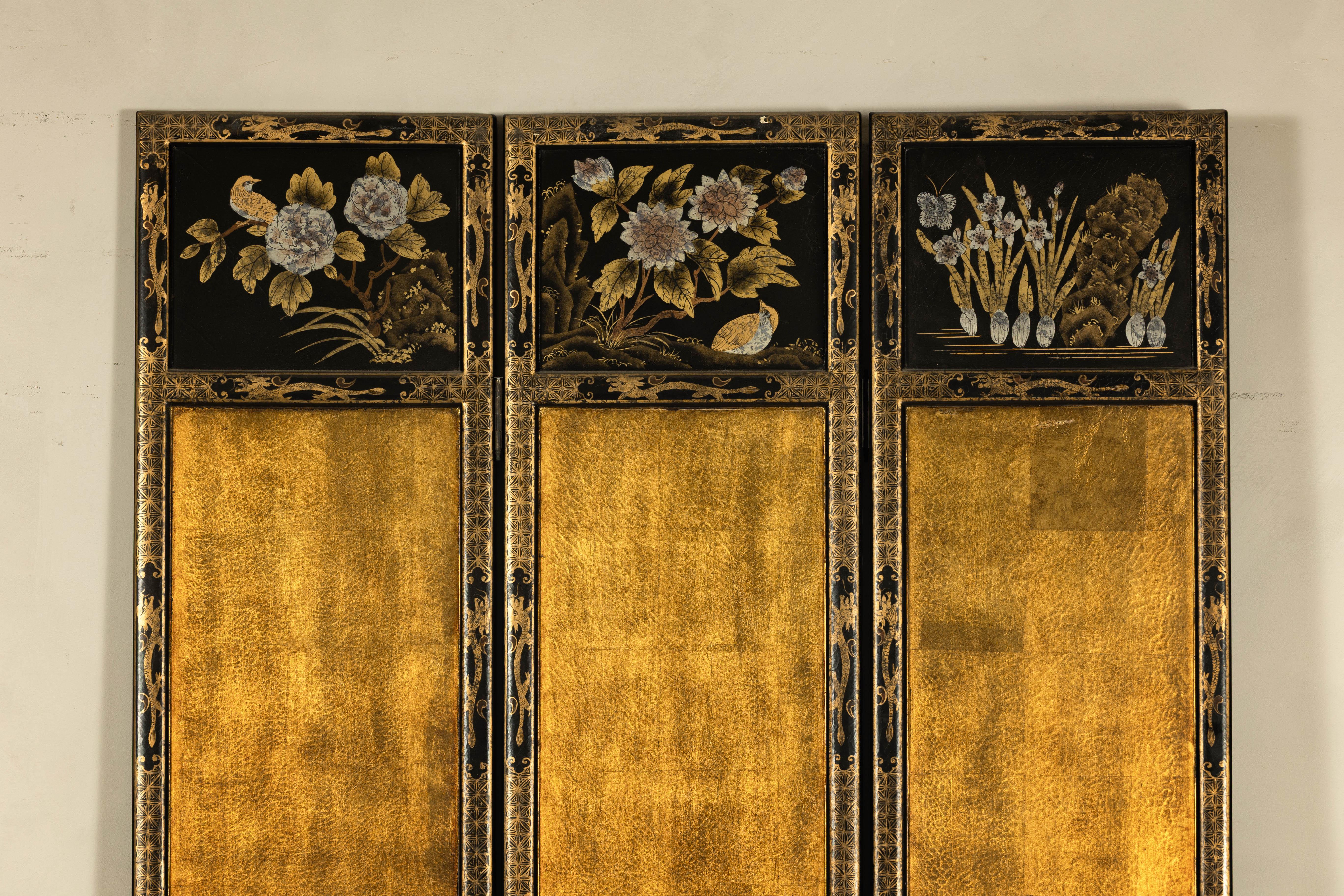 Three-Panel Black Lacquered and Gold Screen with Flowers and Calligraphy In Good Condition For Sale In Yonkers, NY