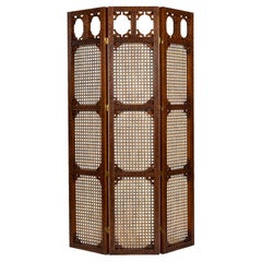 Separador de ambientes de tres paneles con cañizo de los años 70 Biombo plegable reversible de doble bisagra