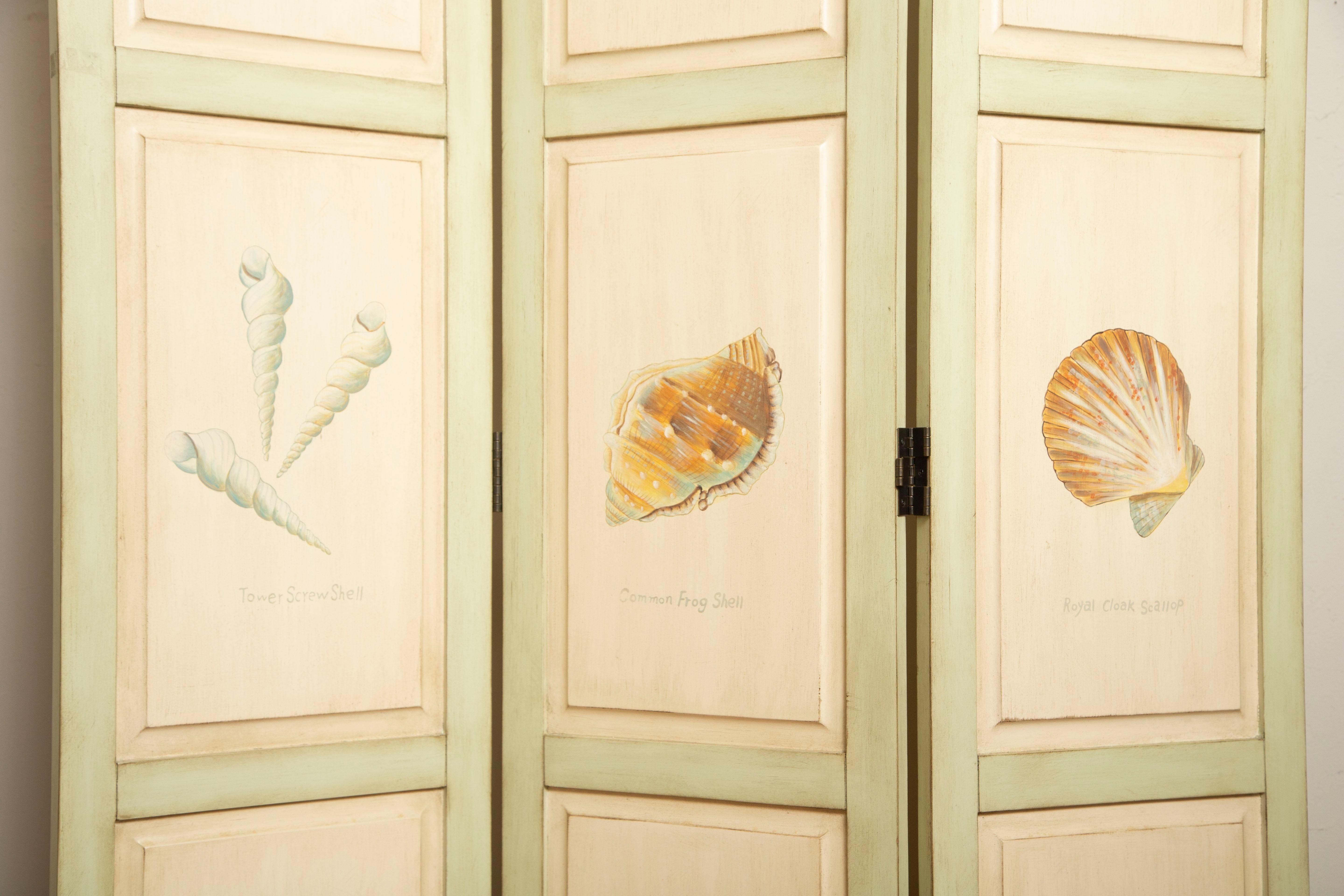 Three-Panel Painted Sea Shell Screen For Sale 1