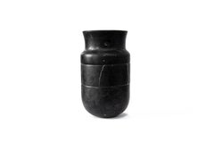 Handgefertigte Vase aus drei Teilen aus weißem Carrara- und/oder schwarzem Marquina-Marmor