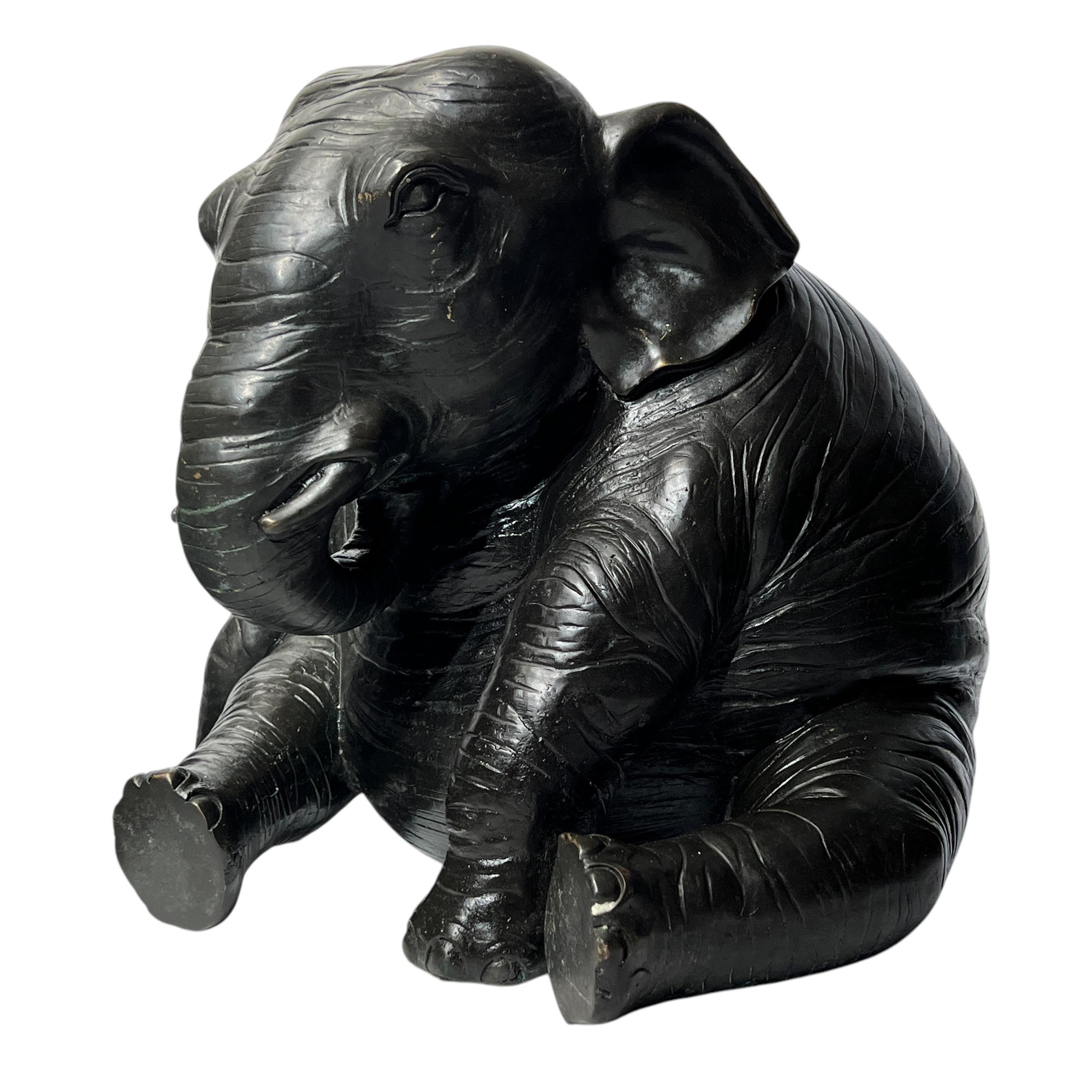 Patinato Tre sculture di elefante in bronzo patinato in vendita