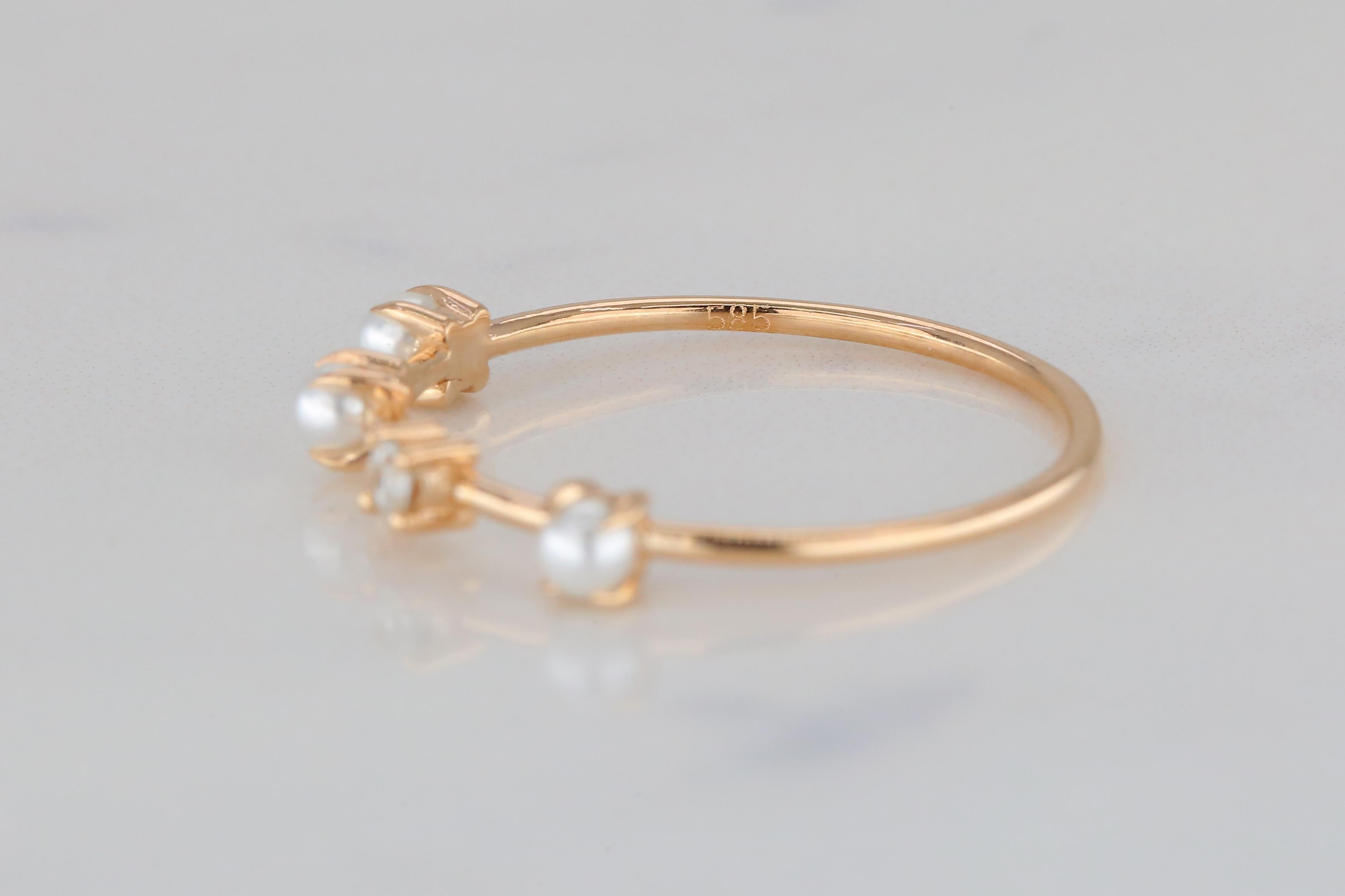 For Sale:  Three Pearl and Diamond Ring, 14K Gold Pearl Ring, Minimalist Style Ring 9