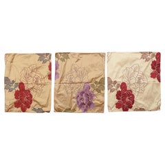 Trois pivoines sur soie
