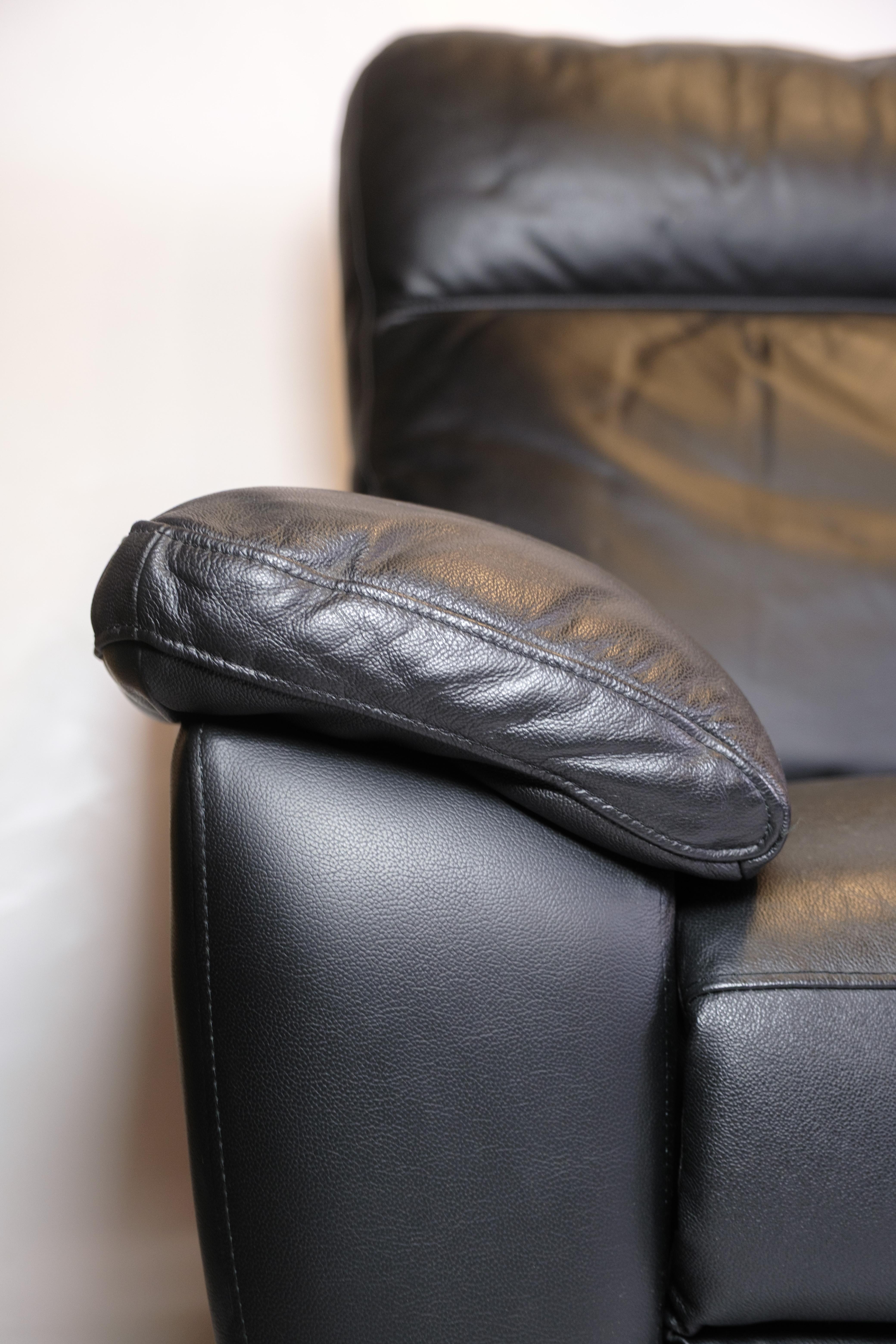 Three Person Sofa With Adjustable Seat In Genuine Leather in vendita 2