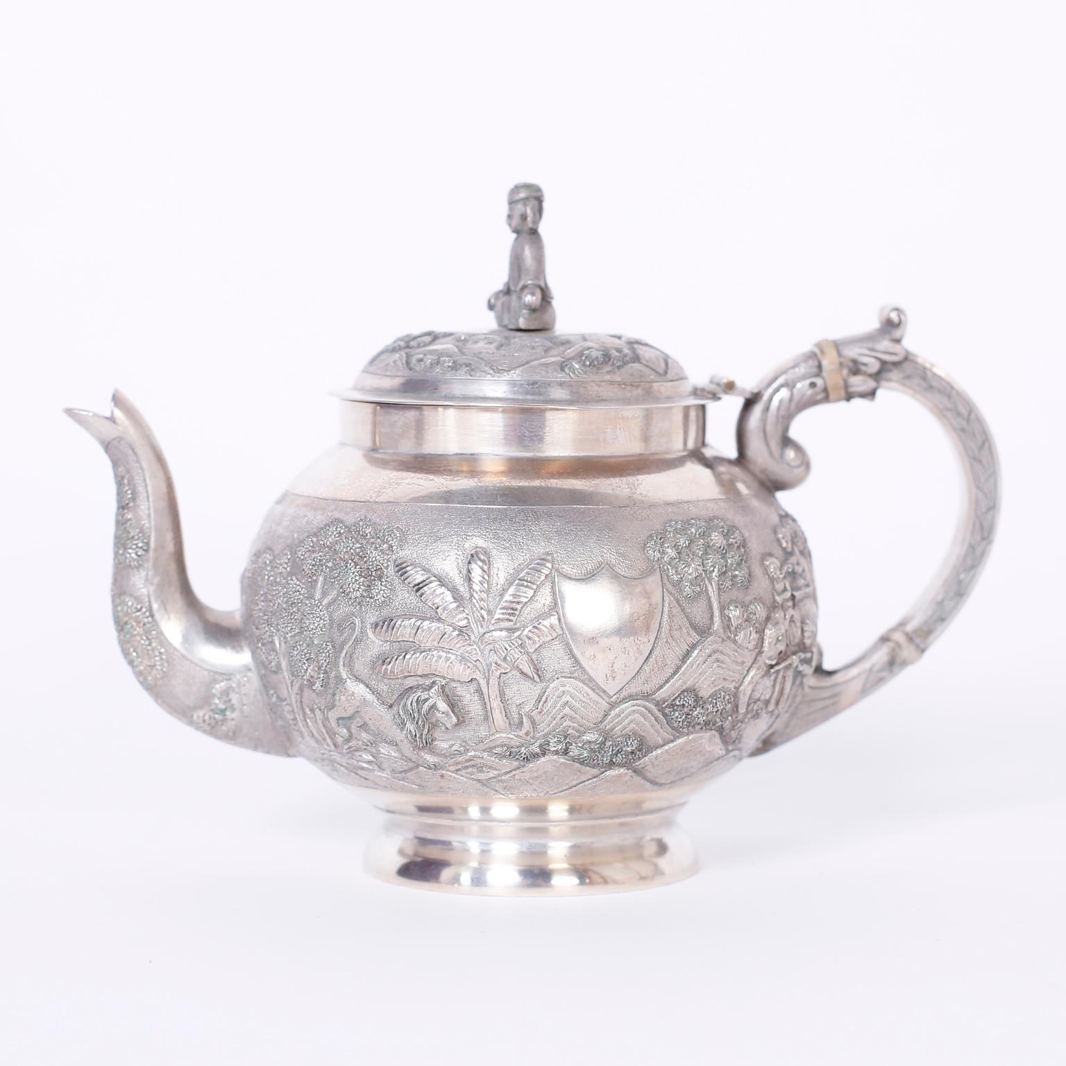 Indien Service à thé en argent de style anglo-indien antique en trois pièces en vente