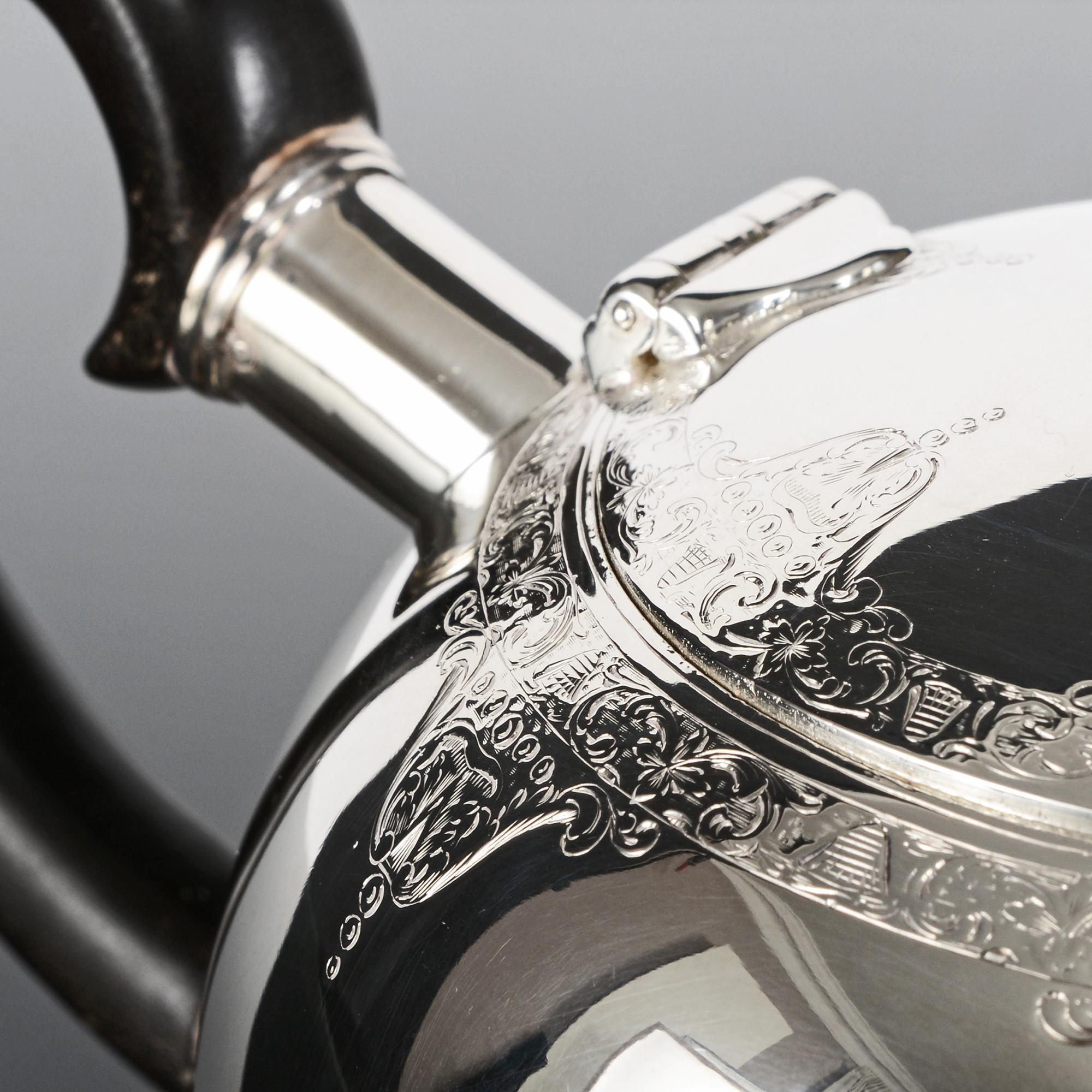 Dreiteiliges Teeset in Kugelform aus viktorianischem Silber im Angebot 5
