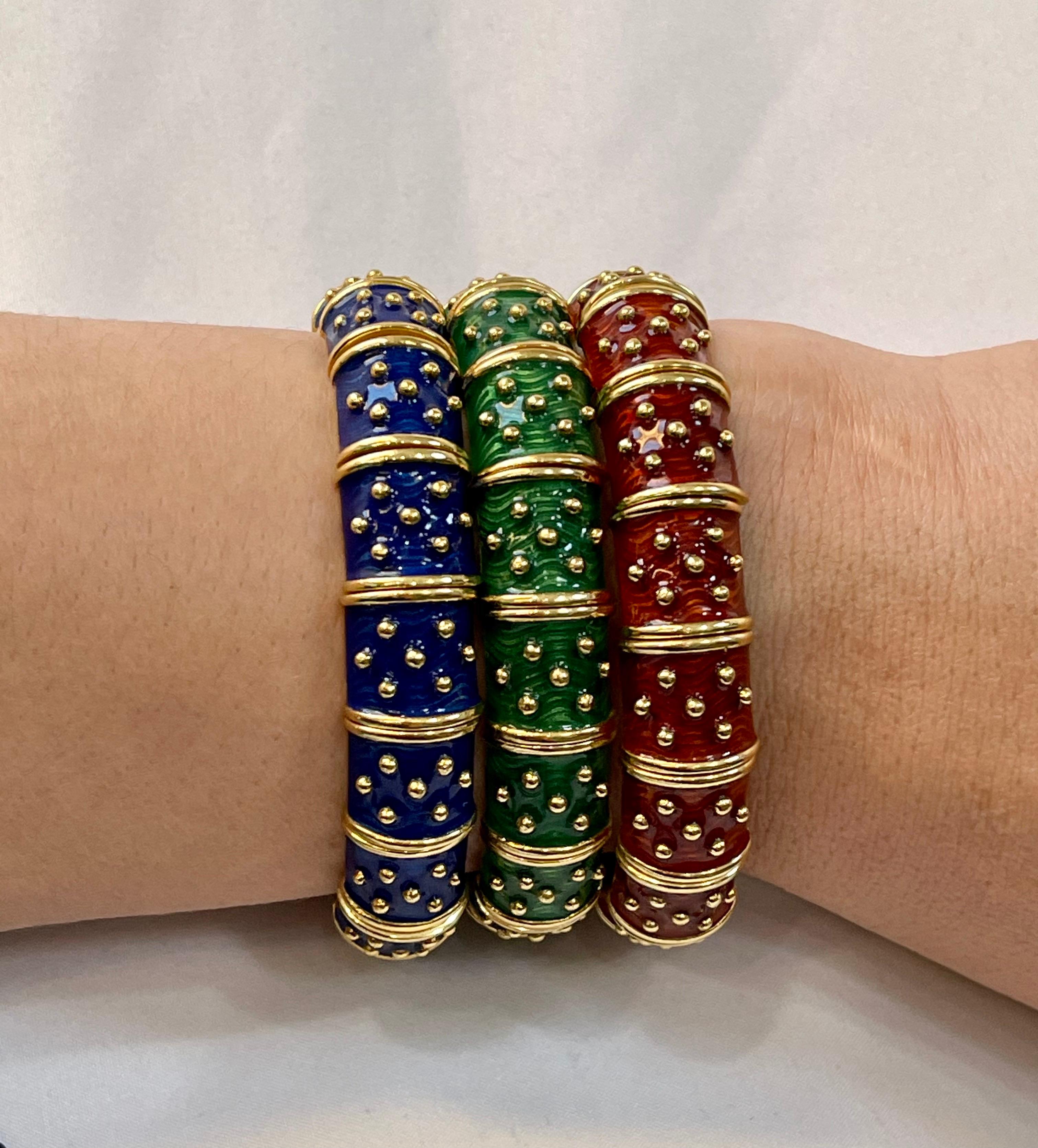 Bracelet jonc / manchette trois pièces en or 18 carats, émail rouge, vert et bleu 286 gm, Hidalgo en vente 15