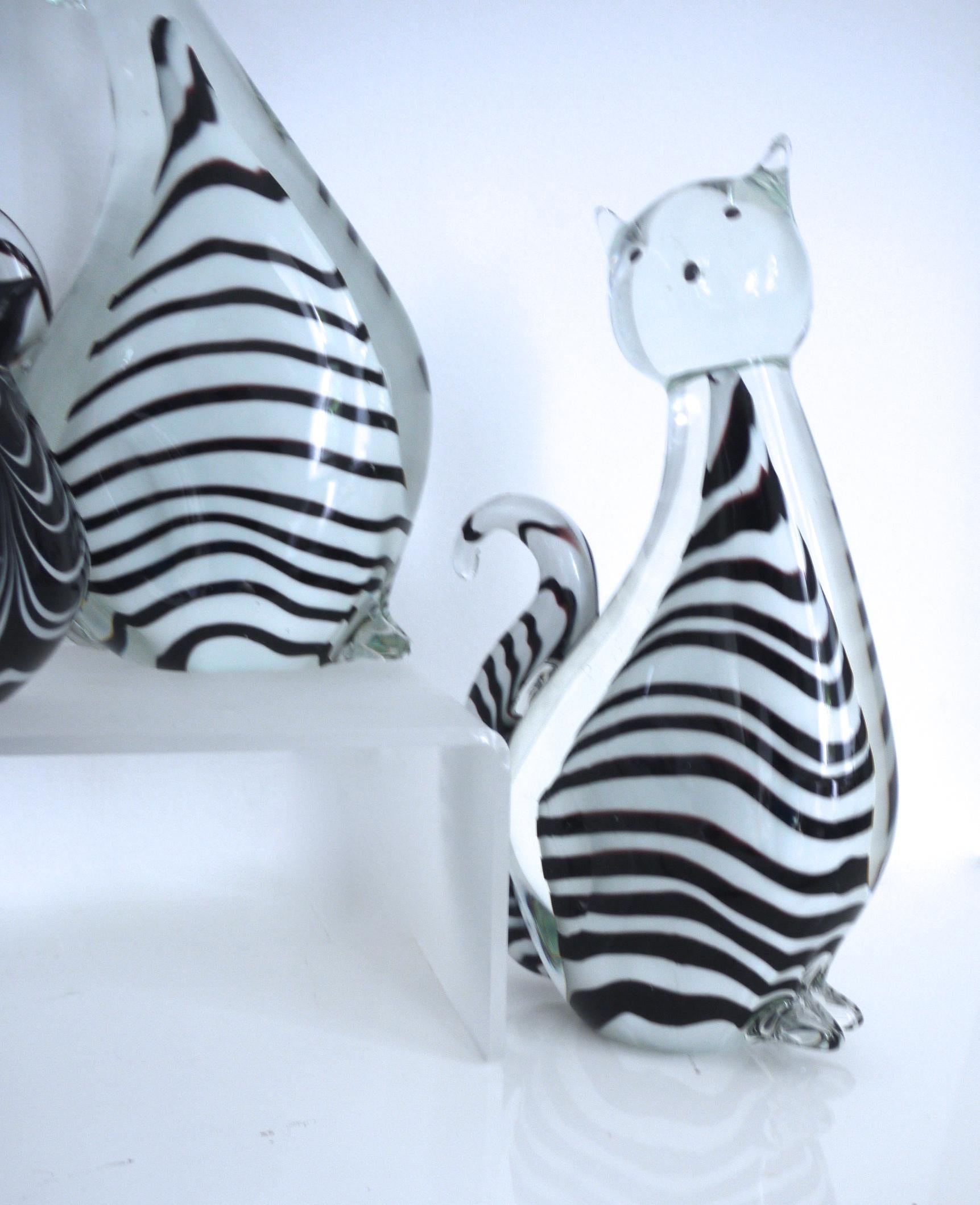 3 Piece Collection Murano Art Glass Striped Cats ‘2.5kg each’ and Bird, 1980s For Sale 1